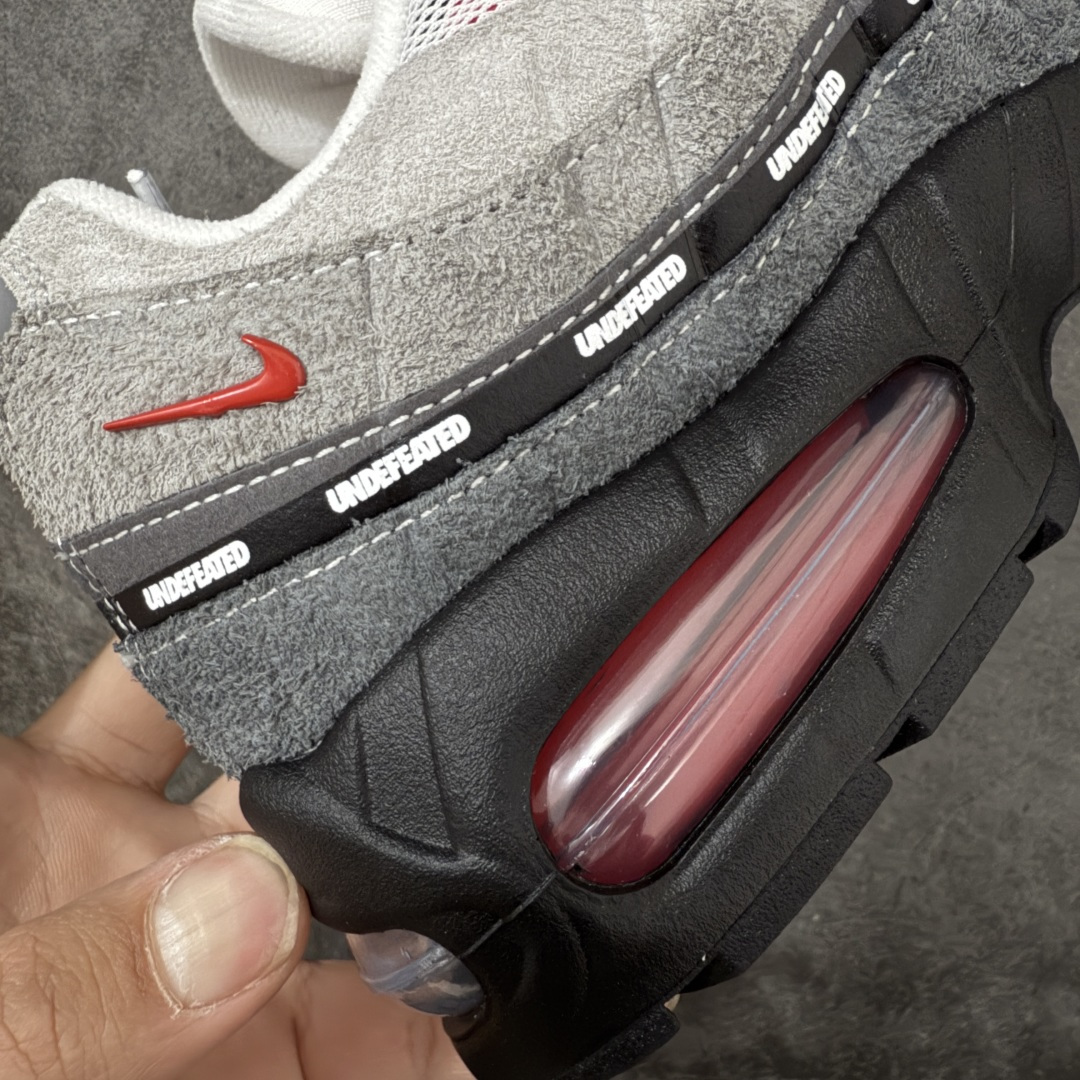 图片[3]-【KZ纯原】UNDEFEATED x Nike Air Max 95 OG Big Bubble 灰红色气垫跑鞋 货号：IB4523-003 外贸顶级专供 区别先行版 全部配色原鞋原尺码开发生产 极致还原 全部原厂材料一比一打造 一眼ZP既视感 欢迎对比市场版本 尺码：40 40.5 41 42 42.5 43 44 44.5 45 46 46.5 47.5 48 48.5-选品中心