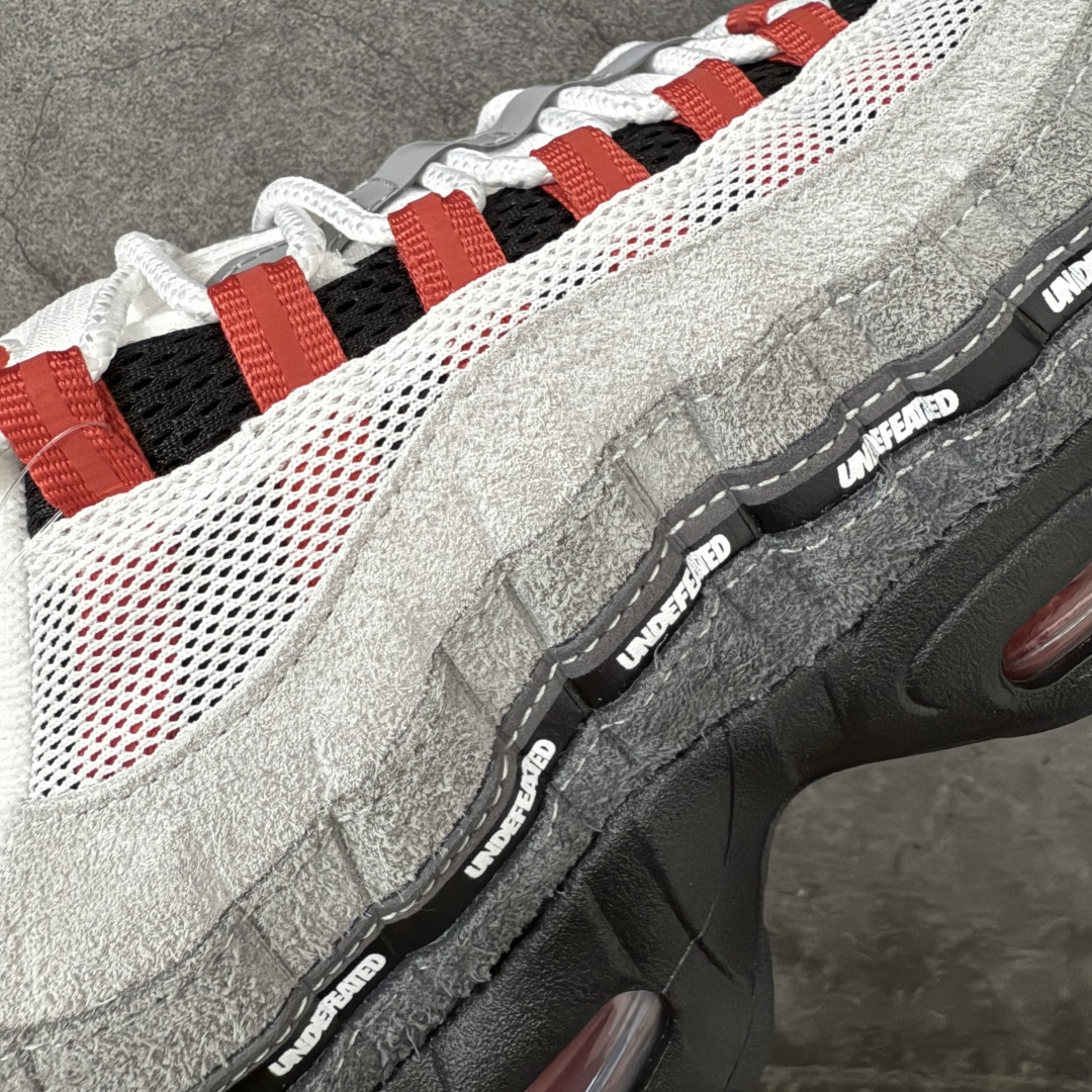 图片[4]-【KZ纯原】UNDEFEATED x Nike Air Max 95 OG Big Bubble 灰红色气垫跑鞋 货号：IB4523-003 外贸顶级专供 区别先行版 全部配色原鞋原尺码开发生产 极致还原 全部原厂材料一比一打造 一眼ZP既视感 欢迎对比市场版本 尺码：40 40.5 41 42 42.5 43 44 44.5 45 46 46.5 47.5 48 48.5-选品中心