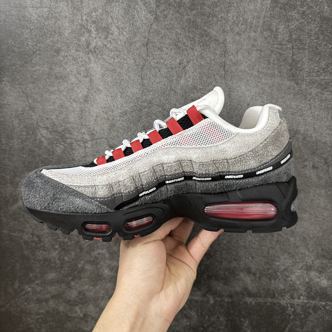 图片[2]-【KZ纯原】UNDEFEATED x Nike Air Max 95 OG Big Bubble 灰红色气垫跑鞋 货号：IB4523-003 外贸顶级专供 区别先行版 全部配色原鞋原尺码开发生产 极致还原 全部原厂材料一比一打造 一眼ZP既视感 欢迎对比市场版本 尺码：40 40.5 41 42 42.5 43 44 44.5 45 46 46.5 47.5 48 48.5-选品中心