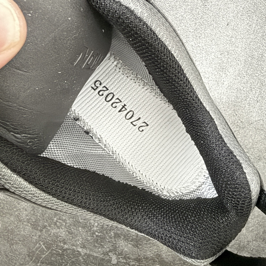 图片[8]-【666版本】SALOMON 萨洛蒙 XA PRO 3D 户外运动 网布减震防滑透气 低帮跑步鞋 男女同款 防水黑灰 475875 全新品质 巅峰之作 所有配色均购物原版拆解1：1开发 原材料打造 非市场公版便宜货 私模大底 清洁度比市场所有版本都高 全套原纸板楦头开发 原厂网布配套 确保原汁原味 完美呈现版型 原档数据独家私模五层组合大底 男女鞋同步官方开发至46 原装Ortholite轻量化鞋垫 中底布带钢印编号 原厂TPU锁扣 进口港宝加持 后跟自然饱满 还原公司包裹性 鞋面采用SENSIFT贴合技术 全方位贴合包裹脚型 鞋跟部鞋底牵引设计 提供强大的抓地性能 更适应野外崎岖不平的道路 其3D ADVANCED CHASSIS底盘 材料轻量大化 钉齿设计更具稳定性 防护性 鞋底易磨损区运用CONTAGRIP高耐磨材料 应对城市硬质路面长距离跑考验 尺码：36 36.5 37.5 38 38.5 39 40 40.5 41 42 42.5 43 44 45 46-选品中心