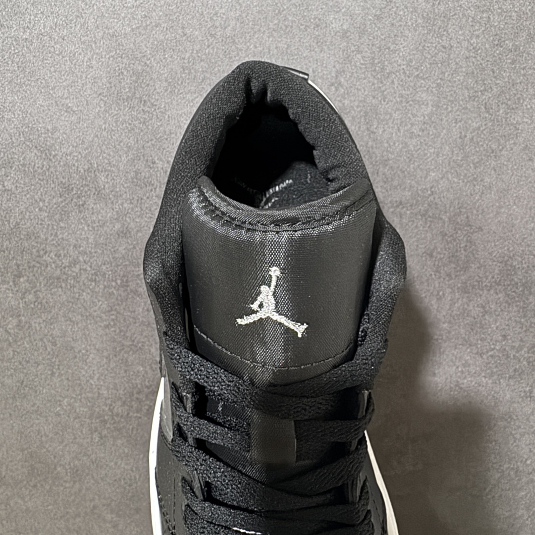 图片[6]-【H11纯原】Nike Air Jordan 1 Low SE AJ1 乔一 舒适贴合 防滑耐磨 低帮 复古篮球鞋 货号：DA5551-001 尺码：35.5 36 36.5 37.5 38 38.5 39 40 40.5 41 42 42.5 43 44 45 46 47.5 #H11顶级纯原 纯原外贸平台特供订单 #全套原纸板楦头开发 #原厂特供材料配套加持 #确保原汁原味 完美呈现版型 #原档数据独家私模大底 #男女鞋同步官方开发至48.5 #原装进口轻量化鞋垫 #进口港宝加持 后跟自然饱满 还原公司包裹性 #鞋面采用原装数据贴合技术 #全方位贴合包裹脚型 #鞋跟部鞋底牵引设计 #提供强大的抓地性能 #更适应不同实战场地路面-选品中心