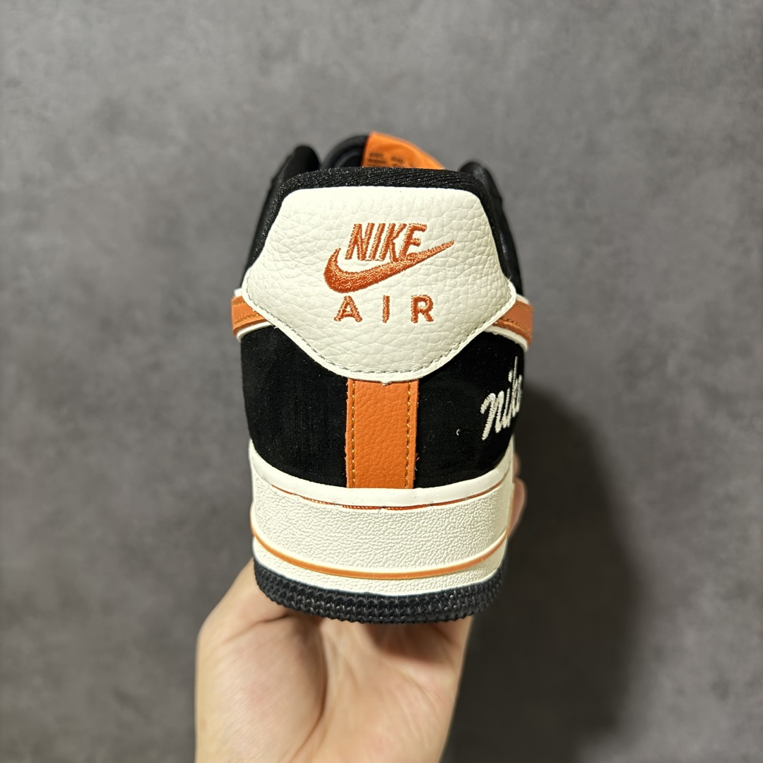 图片[4]-【定制版】经典Air Force 1鞋型 \”黑橙潮步\”- 翻毛皮质感+撞色Swoosh，低调又有层次，黄皮上脚显白到发光 – 全掌Air缓震+防滑橡胶底，通勤、逛街、滑板都能打 – 经典AF1鞋型修饰脚型，宽脚/胖脚也能轻松驾驭 货号：FV3694-107 尺码：36-45半-选品中心
