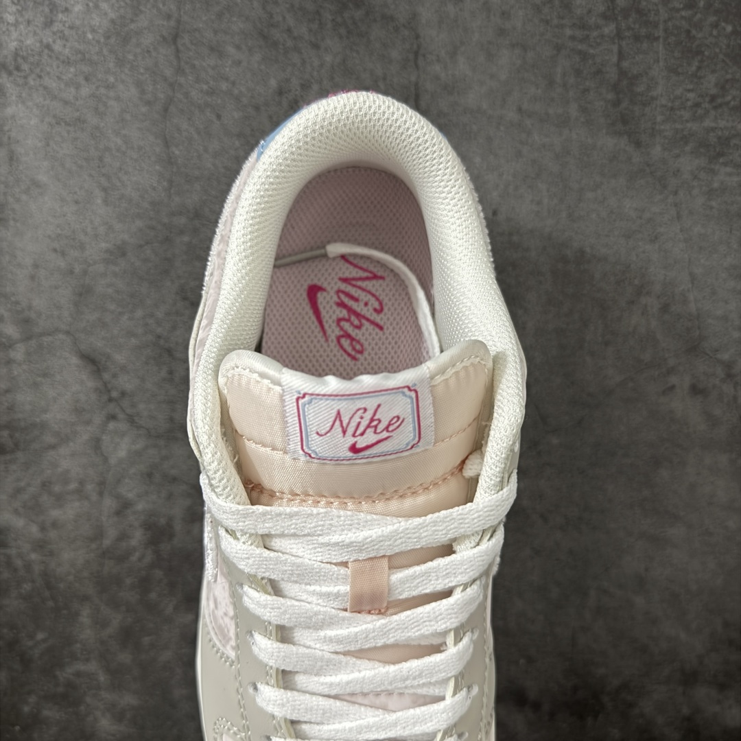 图片[8]-【公司级】Nike Dunk Low \”Valentine’s Day\” 情人节限定 米粉  奶白 + 柔雾粉的渐变配色像裹了层春日薄纱，鞋身拼接细腻皮革 + 丝绒勾边：鞋面是软滑的哑光皮革，Swoosh 用银粉丝绒材质，摸上去自带柔焦质感；后跟暗藏浅蓝小细节市场唯一独家头层皮打造 原鞋原档案开发 原厂皮料 原档冲孔鞋头 正确满胶鞋垫 四线拉帮 原厂织唛标 鞋舌高弹海绵填充   货号：IQ1145-610  尺码： 36 36.5 37.5 38 38.5 39 40 40.5 41 42 42.5 43-选品中心