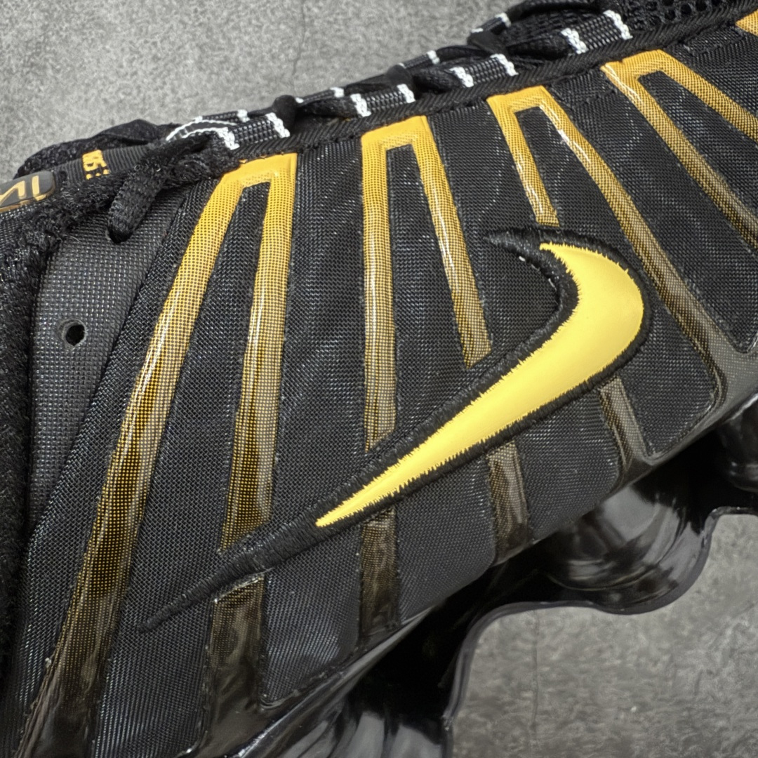 图片[4]-【Max纯原版】原版开发 Nike Shox TL系列 黑黄色 AR3595-013 NK Shox TL系列 复古舒适百搭防滑耐磨低邦柱形气垫休闲跑步鞋 鞋面采用了轻质化的材料打造，搭载鞋带系带系统以及鞋舌部分的特殊控制模块，科技感十足；采用透气纺织品和网眼鞋面与标志性的Nike Shox技术，同时提供更轻盈的感觉和大胆的外观；鞋身大面积采用织物与皮革材质拼接设计，搭配Dri-FITz透气网面，透气性拉满不闷脚。中底前掌搭载Air Max科技，后掌配置Shoxy缓震气柱，前掌气垫提供灵敏回弹，中底的气柱设计也很加分，外观上科技感十足；设计彰显个性，复古造型适配多种穿搭风格。 尺码：39 40 40.5 41 42 42.5 43 44 44.5 45 45.5 46 46.5 47.5-选品中心