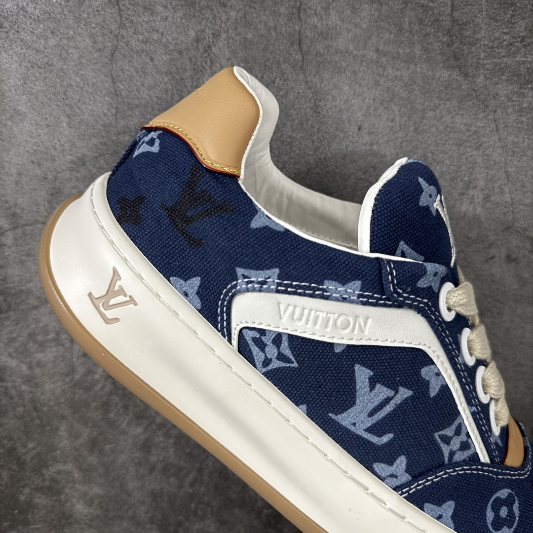 图片[7]-【YS纯原】广奢高端货–唯一正确版本 LOUIS VUITTON Tilted 系列｜2026 早春全新上架 黑皮白底 LV 路易威登 Tilted Low Sneakers 倾斜系列低帮复古休闲运动板鞋 男鞋｜广东原产｜市售顶级版本 ✦ 升级原楦型开发纸版，鞋型更立体更正 ✦ Monogram 丹宁布鞋面，质感高级耐看 ✦ 鞋垫嵌入EVA软脚感物料，回弹舒适 ✦ 后跟耐弯折滴塑支撑片，稳定不塌 ✦ 全新开发TPR光泽组合隔色鞋底 ✦ LV组合 TPU 生胶底结构，行走稳、耐磨强 ✦ 原版购入开发 ✦ 厚实抽屉式礼品鞋盒 ✦ 原装包装说明书＋防尘布袋 ✦ 附送官方快递加固牛皮纸外盒 法国巴黎百年奢侈品牌 LOUIS VUITTON 路易威登 尺码：36-45-选品中心