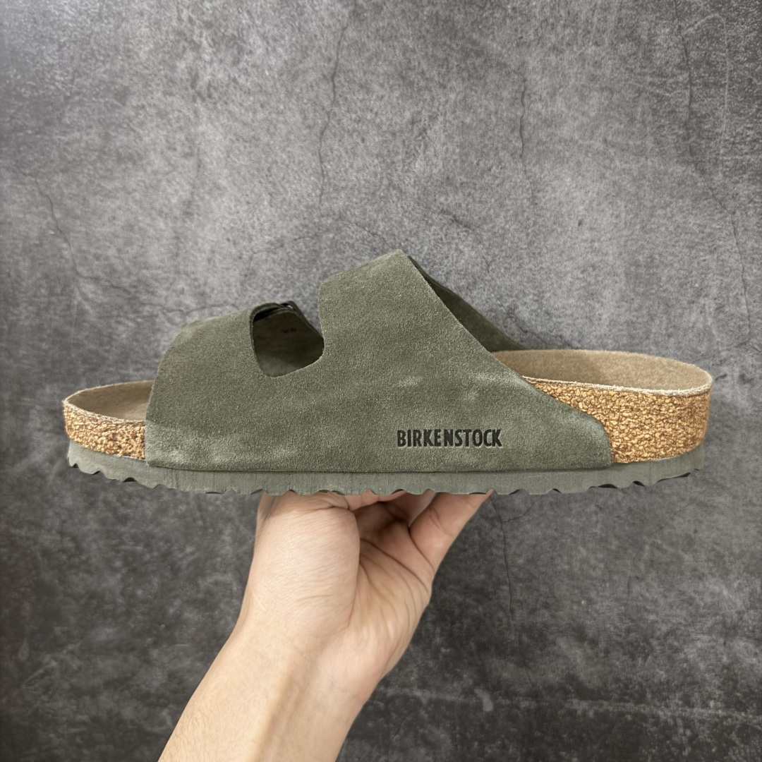 图片[2]-【H版纯原】 Birkenstock Boston 博肯/勃肯 系列上架 牛皮绒面革平底复古软木休闲鞋 二字拖鞋 配色：橄榄绿 1029790 真正软木塞大底 品质细节领先市场版本 原产品质 采用质地柔软进口牛皮绒面革 无刺鼻异味 中底搭载缓震软木橡胶 进口头层牛皮 原版开模/版型/材质/细节遵循ZP工艺！ 市售顶级不吹文案 尺码：35-45-选品中心