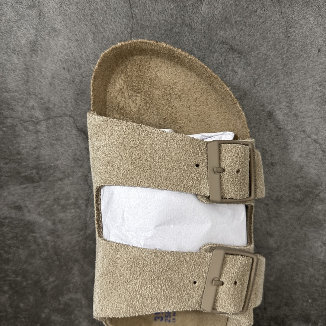 图片[5]-【H版纯原】 Birkenstock Boston 博肯/勃肯 系列上架 牛皮绒面革平底复古软木休闲鞋 二字拖鞋 配色：新沙色 1029790 真正软木塞大底 品质细节领先市场版本 原产品质 采用质地柔软进口牛皮绒面革 无刺鼻异味 中底搭载缓震软木橡胶 进口头层牛皮 原版开模/版型/材质/细节遵循ZP工艺！ 市售顶级不吹文案 尺码：35-45-选品中心