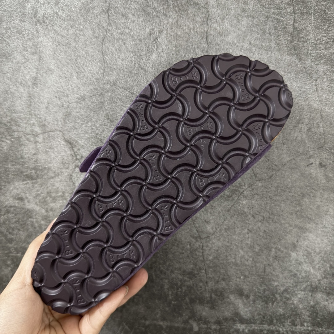 图片[9]-【H版纯原】 Birkenstock Boston 博肯/勃肯 系列上架 牛皮绒面革平底复古软木休闲鞋 二字拖鞋 配色：葡萄紫 1029790 真正软木塞大底 品质细节领先市场版本 原产品质 采用质地柔软进口牛皮绒面革 无刺鼻异味 中底搭载缓震软木橡胶 进口头层牛皮 原版开模/版型/材质/细节遵循ZP工艺！ 市售顶级不吹文案 尺码：35-45-选品中心