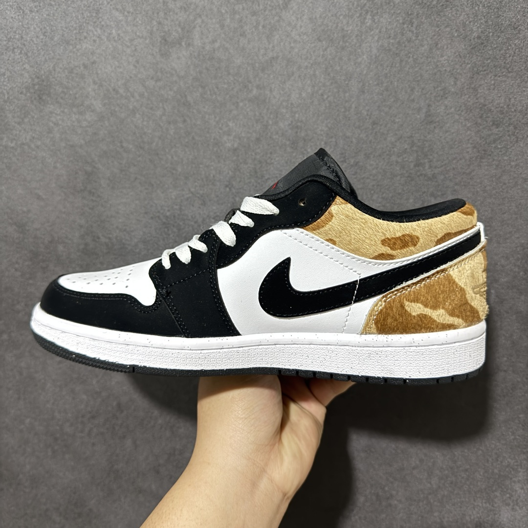 图片[2]-【H11纯原】Nike Air Jordan 1 Low SE AJ1 乔一 舒适贴合 防滑耐磨 低帮 复古篮球鞋 货号：IX8740-101 尺码：35.5 36 36.5 37.5 38 38.5 39 40 40.5 41 42 42.5 43 44 45 46 47.5 #H11顶级纯原 纯原外贸平台特供订单 #全套原纸板楦头开发 #原厂特供材料配套加持 #确保原汁原味 完美呈现版型 #原档数据独家私模大底 #男女鞋同步官方开发至48.5 #原装进口轻量化鞋垫 #进口港宝加持 后跟自然饱满 还原公司包裹性 #鞋面采用原装数据贴合技术 #全方位贴合包裹脚型 #鞋跟部鞋底牵引设计 #提供强大的抓地性能 #更适应不同实战场地路面-选品中心