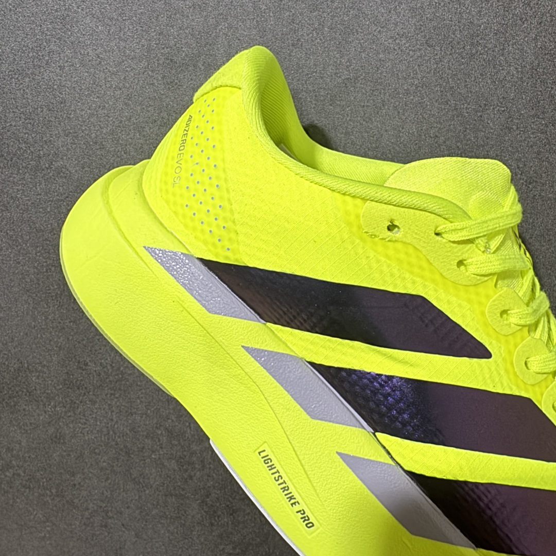 图片[8]-【公司级】Adidas Adizero Evo SL 阿迪达斯 舒适百搭防滑耐磨 低帮 休闲跑步鞋 中底配置方面搭载全掌Lightstrike Pro 鞋面采用透气网面 契合日常训练鞋的定位 外底给到了橡胶 更加防滑耐磨 货号： JR2024 尺码： 36 36.5 37 38 38.5 39 40 40.5 41 42 42.5 43 44 45-选品中心
