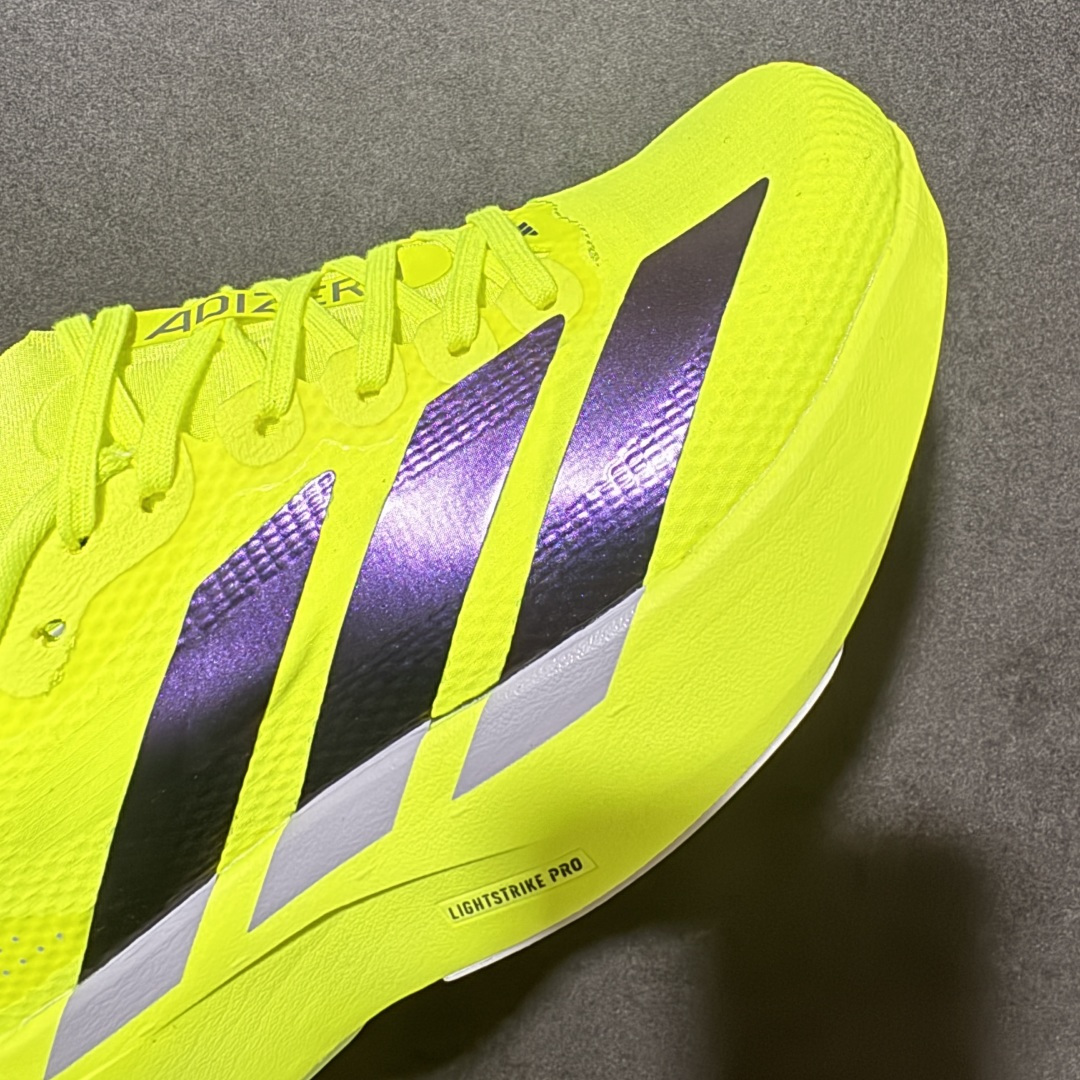 图片[7]-【公司级】Adidas Adizero Evo SL 阿迪达斯 舒适百搭防滑耐磨 低帮 休闲跑步鞋 中底配置方面搭载全掌Lightstrike Pro 鞋面采用透气网面 契合日常训练鞋的定位 外底给到了橡胶 更加防滑耐磨 货号： JR2024 尺码： 36 36.5 37 38 38.5 39 40 40.5 41 42 42.5 43 44 45-选品中心
