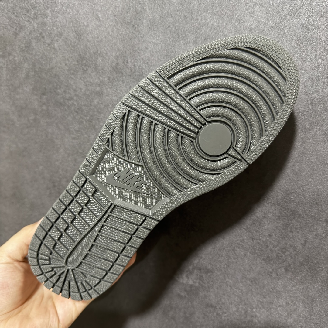 图片[9]-【定制版】Nike Air Jordan 1 x Travis Scott AJ1倒勾 乔一倒钩 ‘DIY’定制 耐克 低帮文化篮球鞋 完美品质出货 细节如图所示 鞋面切割工整 冲孔整齐干净 中底拉帮线 整体清洁度非常好 货号：XS2025-093 尺码：36 36.5 37.5 38 38.5 39 40 40.5 41 42 42.5 43 44 45-选品中心