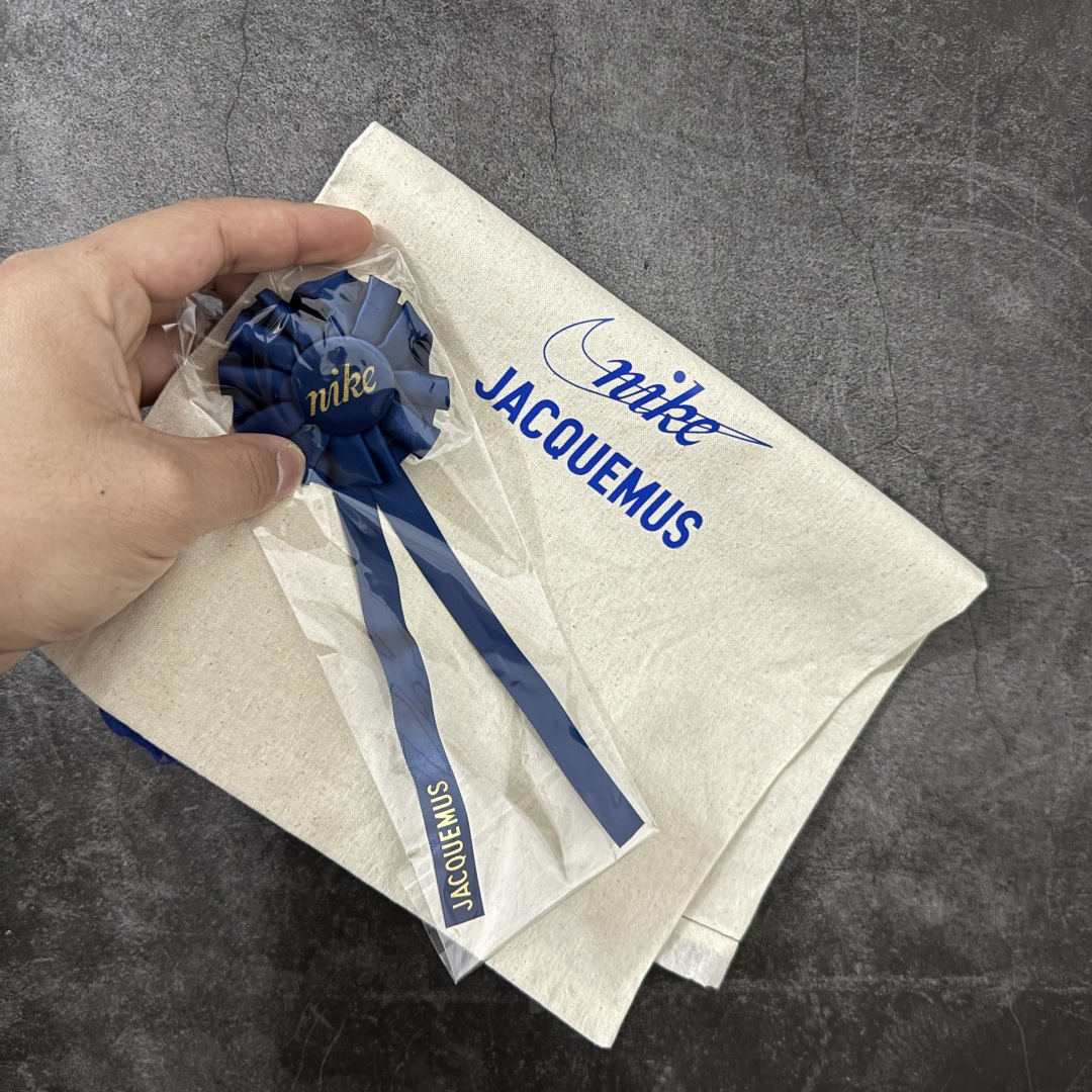 Jacquemus x Nike Jacumoon 舒适 低帮生活休闲鞋 纯白色 货号：HV8547-0