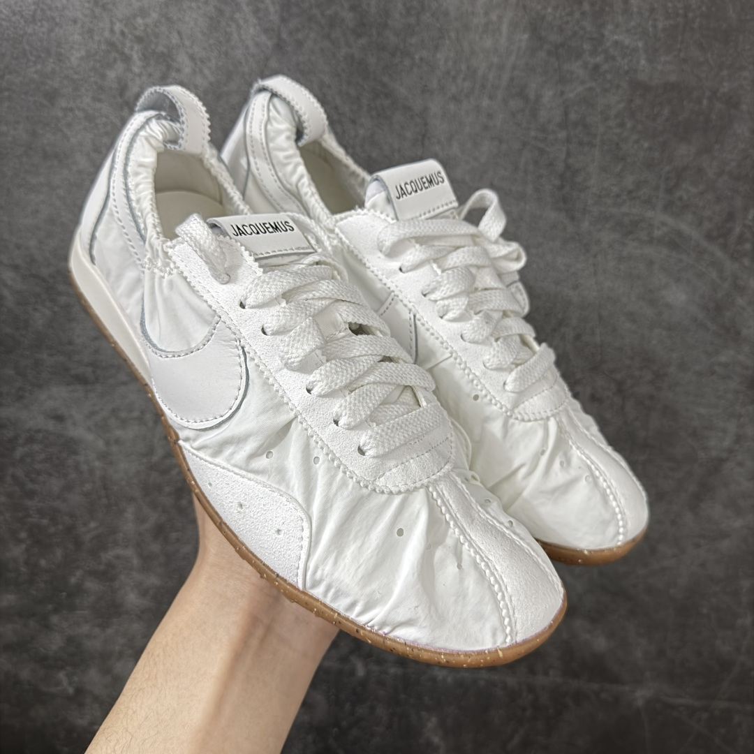 Jacquemus x Nike Jacumoon 舒适 低帮生活休闲鞋 纯白色 货号：HV8547-0