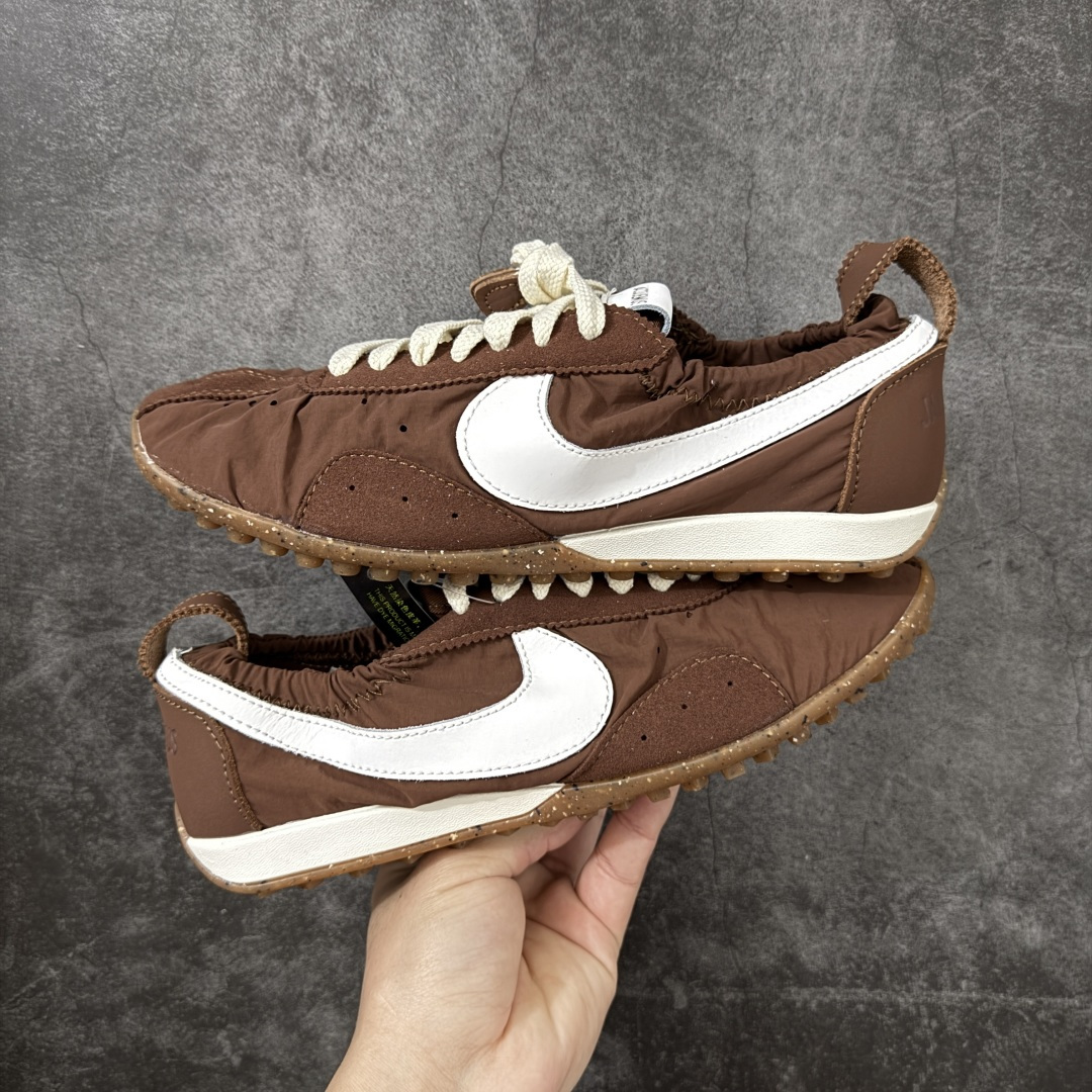 Jacquemus x Nike Jacumoon 舒适 低帮生活休闲鞋 棕白色 货号：HV8547-2
