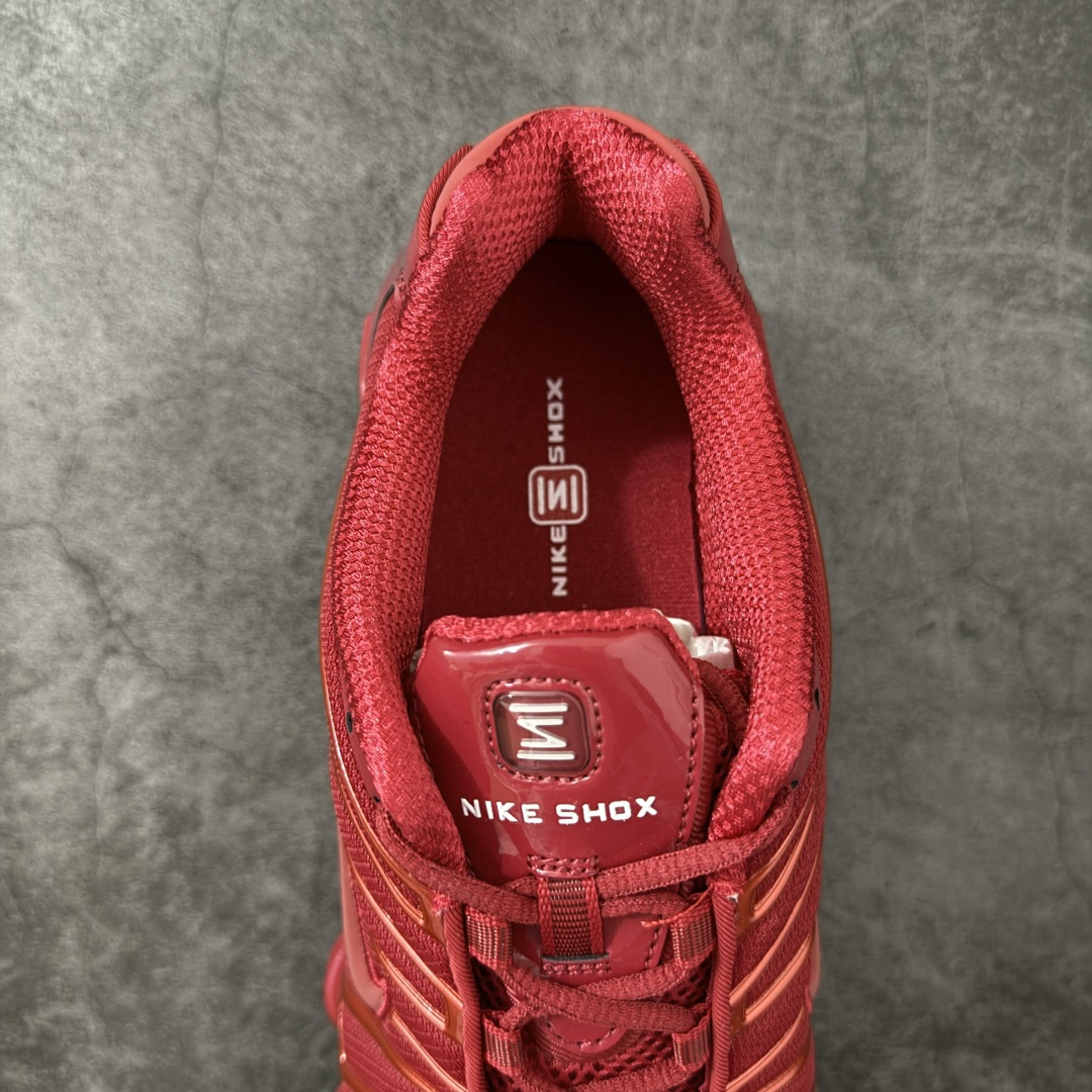 图片[8]-【Max纯原版】原版开发 Nike Shox TL系列 大红色 IB1087-600 NK Shox TL系列 复古舒适百搭防滑耐磨低邦柱形气垫休闲跑步鞋 鞋面采用了轻质化的材料打造，搭载鞋带系带系统以及鞋舌部分的特殊控制模块，科技感十足；采用透气纺织品和网眼鞋面与标志性的Nike Shox技术，同时提供更轻盈的感觉和大胆的外观；鞋身大面积采用织物与皮革材质拼接设计，搭配Dri-FITz透气网面，透气性拉满不闷脚。中底前掌搭载Air Max科技，后掌配置Shoxy缓震气柱，前掌气垫提供灵敏回弹，中底的气柱设计也很加分，外观上科技感十足；设计彰显个性，复古造型适配多种穿搭风格。 尺码：39 40 40.5 41 42 42.5 43 44 44.5 45 45.5 46 46.5 47.5-选品中心