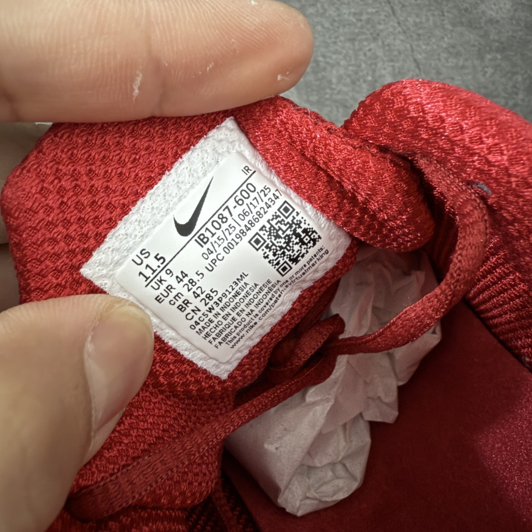 图片[7]-【Max纯原版】原版开发 Nike Shox TL系列 大红色 IB1087-600 NK Shox TL系列 复古舒适百搭防滑耐磨低邦柱形气垫休闲跑步鞋 鞋面采用了轻质化的材料打造，搭载鞋带系带系统以及鞋舌部分的特殊控制模块，科技感十足；采用透气纺织品和网眼鞋面与标志性的Nike Shox技术，同时提供更轻盈的感觉和大胆的外观；鞋身大面积采用织物与皮革材质拼接设计，搭配Dri-FITz透气网面，透气性拉满不闷脚。中底前掌搭载Air Max科技，后掌配置Shoxy缓震气柱，前掌气垫提供灵敏回弹，中底的气柱设计也很加分，外观上科技感十足；设计彰显个性，复古造型适配多种穿搭风格。 尺码：39 40 40.5 41 42 42.5 43 44 44.5 45 45.5 46 46.5 47.5-选品中心