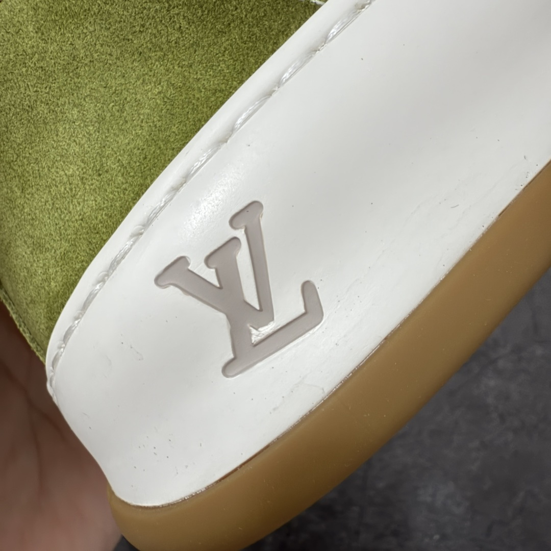 图片[3]-【专柜版/海淘代购】 LV 路易威登LOUIS VUITTON Tilted Low Sneakers 倾斜系列低帮复古休闲运动文化百搭板鞋 2026早春款板鞋 饼干鞋 市场最顶天花板 礼盒包装 正确细节 原鞋原材料1：1打造 完美版型做工 欢迎对比市场任何品质的货品 广东原产 升级原楦型开发纸版 包装说明书防尘布袋物件(附送官方快递加固牛皮纸外盒!!)#采用Monogram 丹宁布鞋面材质#鞋垫嵌入软脚感EVA物料#后跟耐弯折滴塑支撑片#全新开发TPR光泽组合隔色鞋底❗ 尺码：39 40 41 42 43 44 45 46-选品中心