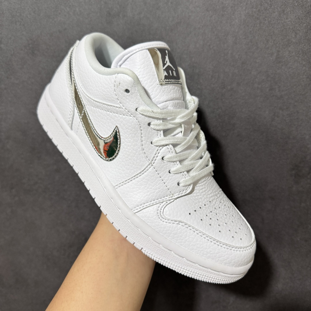 图片[3]-【H11纯原】Nike Air Jordan 1 Low SE AJ1 乔一 舒适贴合 防滑耐磨 低帮 复古篮球鞋 货号：IQ9381-100 尺码：35.5 36 36.5 37.5 38 38.5 39 40 40.5 41 42 42.5 43 44 45 46 47.5 #H11顶级纯原 纯原外贸平台特供订单 #全套原纸板楦头开发 #原厂特供材料配套加持 #确保原汁原味 完美呈现版型 #原档数据独家私模大底 #男女鞋同步官方开发至48.5 #原装进口轻量化鞋垫 #进口港宝加持 后跟自然饱满 还原公司包裹性 #鞋面采用原装数据贴合技术 #全方位贴合包裹脚型 #鞋跟部鞋底牵引设计 #提供强大的抓地性能 #更适应不同实战场地路面-选品中心