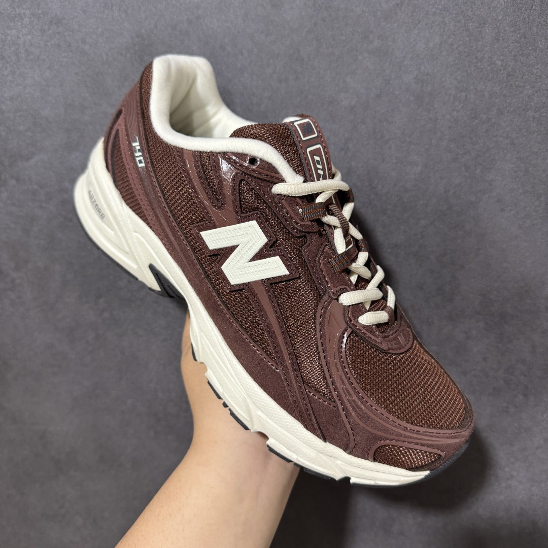 图片[3]-【公司级】New Balance MR740 NB新百伦系列复古老爹风休闲运动慢跑鞋。采用轻质牛剖革拼接透气网眼衬垫织物鞋面材质 T-Beam大底提供足步弓支撑 保持步态稳定，后跟搭载外露缓震胶，鞋身整体以各种深浅不一的灰色覆盖 鞋头以淡蓝色调装饰，网眼衬垫通过不规律的色块实现做旧的美感 泛黄的鞋底更是进一步增添了复古气息。 类型：男女鞋 货号：U740TL2 尺码：36-45-选品中心