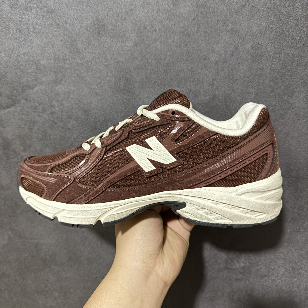图片[2]-【公司级】New Balance MR740 NB新百伦系列复古老爹风休闲运动慢跑鞋。采用轻质牛剖革拼接透气网眼衬垫织物鞋面材质 T-Beam大底提供足步弓支撑 保持步态稳定，后跟搭载外露缓震胶，鞋身整体以各种深浅不一的灰色覆盖 鞋头以淡蓝色调装饰，网眼衬垫通过不规律的色块实现做旧的美感 泛黄的鞋底更是进一步增添了复古气息。 类型：男女鞋 货号：U740TL2 尺码：36-45-选品中心