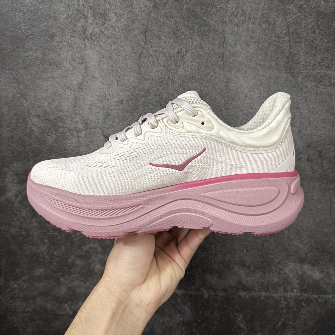 图片[2]-【纯原版】HOKA ONE ONE Bondi 9 机能缓震跑鞋  #鞋面部分采用工程网眼面料，可以确保必要的透气性能。使用了全新的莱卡橡筋，这大大提升了鞋面的硬度，由此增加鞋面的支撑性能。后掌33mm、前掌29mm的超厚Soft EVA中底，比传统的EVA材料还要柔软30%  货号：1162011/WKB 尺码：36 36.5 37 38 38.5 39 40-选品中心