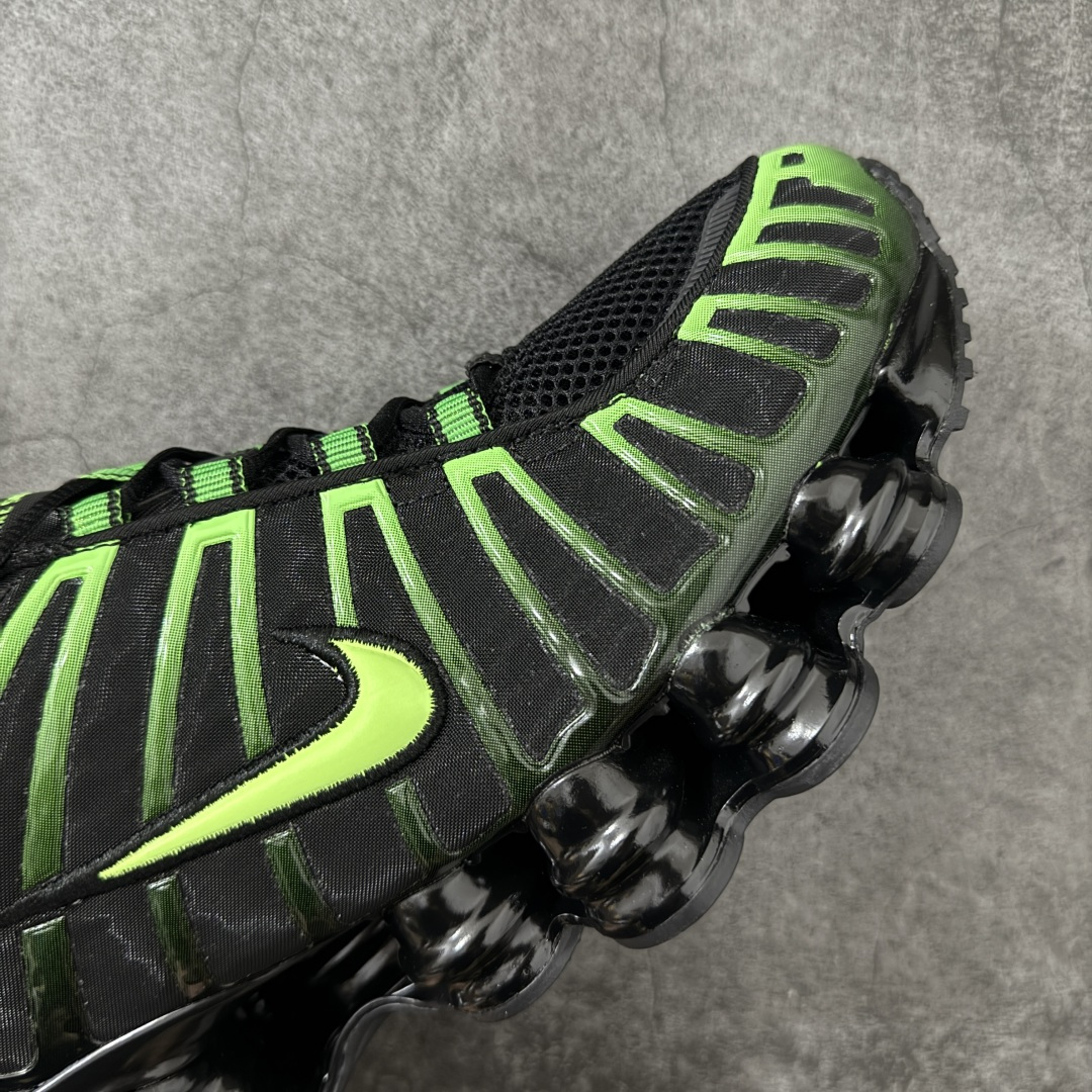 图片[6]-【Max纯原版】原版开发 Nike Shox TL系列 黑绿色 AV3595-012 NK Shox TL系列 复古舒适百搭防滑耐磨低邦柱形气垫休闲跑步鞋 鞋面采用了轻质化的材料打造，搭载鞋带系带系统以及鞋舌部分的特殊控制模块，科技感十足；采用透气纺织品和网眼鞋面与标志性的Nike Shox技术，同时提供更轻盈的感觉和大胆的外观；鞋身大面积采用织物与皮革材质拼接设计，搭配Dri-FITz透气网面，透气性拉满不闷脚。中底前掌搭载Air Max科技，后掌配置Shoxy缓震气柱，前掌气垫提供灵敏回弹，中底的气柱设计也很加分，外观上科技感十足；设计彰显个性，复古造型适配多种穿搭风格。 尺码：39 40 40.5 41 42 42.5 43 44 44.5 45 45.5 46 46.5 47.5-选品中心