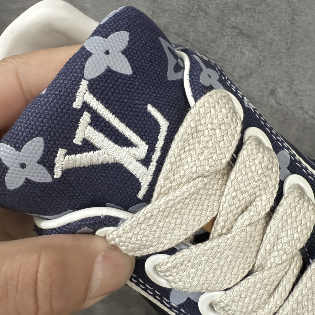 图片[6]-【专柜版/海淘代购】 LV 路易威登LOUIS VUITTON Tilted Low Sneakers 倾斜系列低帮复古休闲运动文化百搭板鞋 2026早春款板鞋 饼干鞋 市场最顶天花板 礼盒包装 正确细节 原鞋原材料1：1打造 完美版型做工 欢迎对比市场任何品质的货品 广东原产 升级原楦型开发纸版 包装说明书防尘布袋物件(附送官方快递加固牛皮纸外盒!!)#采用Monogram 丹宁布鞋面材质#鞋垫嵌入软脚感EVA物料#后跟耐弯折滴塑支撑片#全新开发TPR光泽组合隔色鞋底❗ 尺码：39 40 41 42 43 44 45 46-选品中心