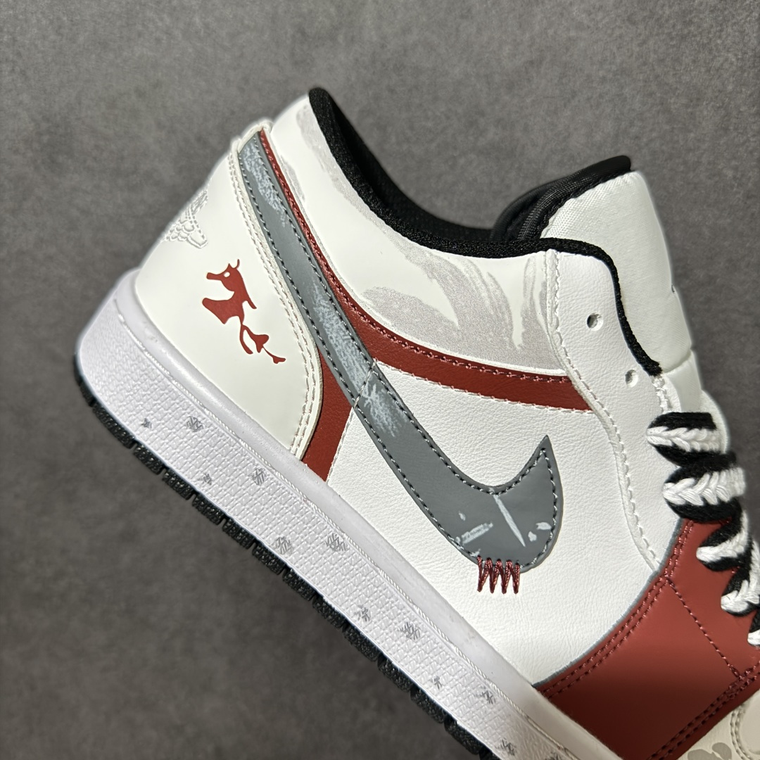 图片[8]-特价【GQ福利】【马年限定 DIY系列7色 】 Air Jordan 1 Low AJ1 乔1马年限定 步步生金 高端定制 低帮复古篮球鞋 #大厂纯原品质出货 超高清洁度 皮料切割干净无任何毛边 细节完美 尺码：36 36.5 37.5 38 38.5 39 40 40.5 41 42 42.5 43 44 44.5 45 货号：553558-132-选品中心