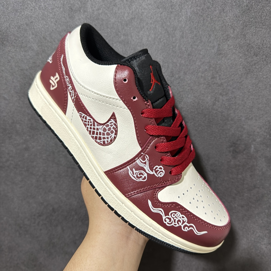 图片[3]-特价【GQ福利】【马年限定 DIY系列7色 】 Air Jordan 1 Low AJ1 乔1马年限定 步步生金 高端定制 低帮复古篮球鞋 #大厂纯原品质出货 超高清洁度 皮料切割干净无任何毛边 细节完美 尺码：36 36.5 37.5 38 38.5 39 40 40.5 41 42 42.5 43 44 44.5 45 货号：553558-040-选品中心