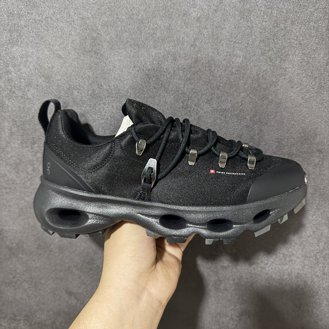 【公司级】Loewe x ON 罗意威昂跑联名系列 鞋面采用一体成型布料 有弹性非常透气 鞋底是镂空设计 运用了CLOUDTILT专利技术 弹力十足 毫无负重感 适合日常长距离行走或者休闲旅游跑步 尺码：36-45带半码-选品中心