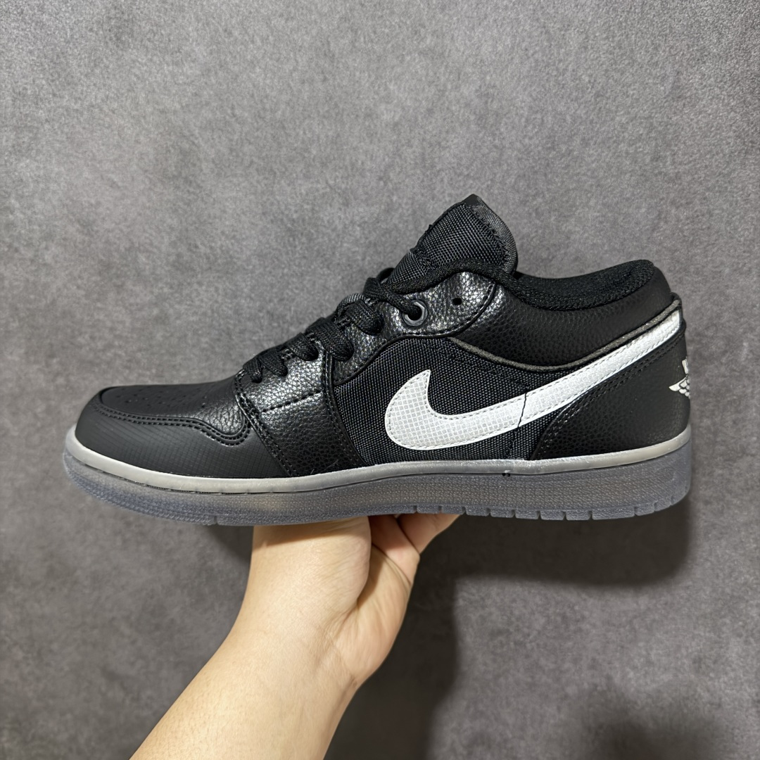 图片[2]-【H11纯原】Nike Air Jordan 1 Low SE AJ1 乔一 舒适贴合 防滑耐磨 低帮 复古篮球鞋 货号：HV5968-001 尺码：35.5 36 36.5 37.5 38 38.5 39 40 40.5 41 42 42.5 43 44 45 46 47.5 #H11顶级纯原 纯原外贸平台特供订单 #全套原纸板楦头开发 #原厂特供材料配套加持 #确保原汁原味 完美呈现版型 #原档数据独家私模大底 #男女鞋同步官方开发至48.5 #原装进口轻量化鞋垫 #进口港宝加持 后跟自然饱满 还原公司包裹性 #鞋面采用原装数据贴合技术 #全方位贴合包裹脚型 #鞋跟部鞋底牵引设计 #提供强大的抓地性能 #更适应不同实战场地路面-选品中心