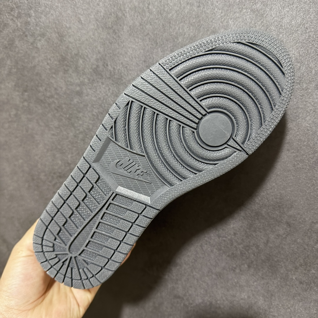 图片[9]-【H11纯原】Nike Air Jordan 1 Low SE AJ1 乔一 舒适贴合 防滑耐磨 低帮 复古篮球鞋 货号：553558-152 尺码：35.5 36 36.5 37.5 38 38.5 39 40 40.5 41 42 42.5 43 44 45 46 47.5 #H11顶级纯原 纯原外贸平台特供订单 #全套原纸板楦头开发 #原厂特供材料配套加持 #确保原汁原味 完美呈现版型 #原档数据独家私模大底 #男女鞋同步官方开发至48.5 #原装进口轻量化鞋垫 #进口港宝加持 后跟自然饱满 还原公司包裹性 #鞋面采用原装数据贴合技术 #全方位贴合包裹脚型 #鞋跟部鞋底牵引设计 #提供强大的抓地性能 #更适应不同实战场地路面-选品中心