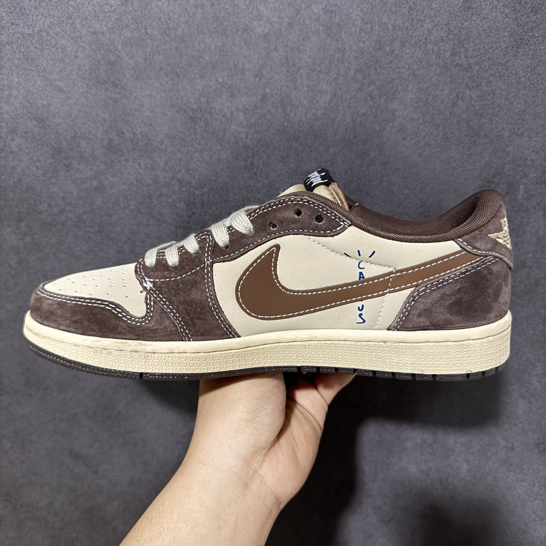 图片[2]-【定制版】AJ1倒勾Travis Scott x Air Jordan 1 ” Reverse Mocha “ AJ1乔1 TS 闪电 联名倒钩 低帮文化篮球鞋 完美品质出货 细节如图所示 鞋面切割工整 冲孔整齐干净 中底拉帮线 整体清洁度非常好 货号：XS2025-092 尺码：36 36.5 37.5 38 38.5 39 40 40.5 41 42 42.5 43 44 44.5 45-选品中心