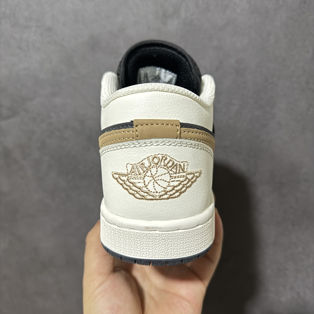图片[4]-【H11纯原】Nike Air Jordan 1 Low SE AJ1 乔一 舒适贴合 防滑耐磨 低帮 复古篮球鞋 货号：IH0649-021 尺码：35.5 36 36.5 37.5 38 38.5 39 40 40.5 41 42 42.5 43 44 45 46 47.5 #H11顶级纯原 纯原外贸平台特供订单 #全套原纸板楦头开发 #原厂特供材料配套加持 #确保原汁原味 完美呈现版型 #原档数据独家私模大底 #男女鞋同步官方开发至48.5 #原装进口轻量化鞋垫 #进口港宝加持 后跟自然饱满 还原公司包裹性 #鞋面采用原装数据贴合技术 #全方位贴合包裹脚型 #鞋跟部鞋底牵引设计 #提供强大的抓地性能 #更适应不同实战场地路面-选品中心