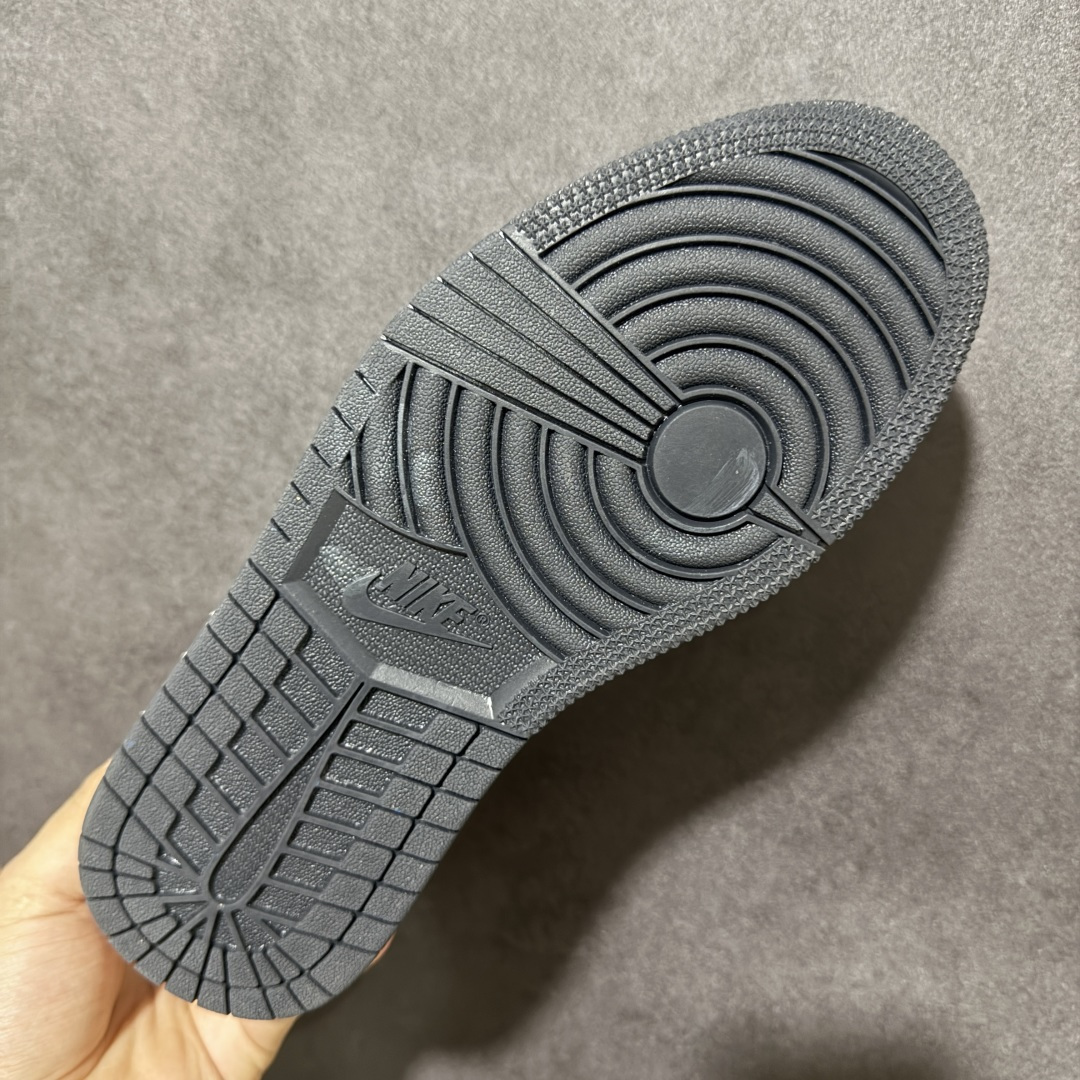 图片[9]-【H11纯原】Nike Air Jordan 1 Low SE AJ1 乔一 舒适贴合 防滑耐磨 低帮 复古篮球鞋 货号：IH0649-021 尺码：35.5 36 36.5 37.5 38 38.5 39 40 40.5 41 42 42.5 43 44 45 46 47.5 #H11顶级纯原 纯原外贸平台特供订单 #全套原纸板楦头开发 #原厂特供材料配套加持 #确保原汁原味 完美呈现版型 #原档数据独家私模大底 #男女鞋同步官方开发至48.5 #原装进口轻量化鞋垫 #进口港宝加持 后跟自然饱满 还原公司包裹性 #鞋面采用原装数据贴合技术 #全方位贴合包裹脚型 #鞋跟部鞋底牵引设计 #提供强大的抓地性能 #更适应不同实战场地路面-选品中心