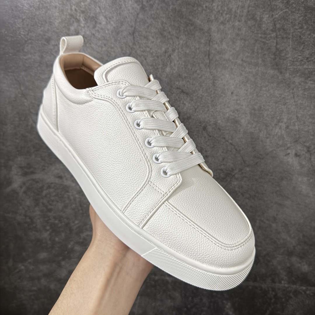 图片[3]-【莞产版本】法国品牌Christian Louboutin CL（路铂廷） 红底鞋 男鞋低帮红底鞋水钻系带运动休闲板鞋 高品质做工 细节完美 面料多材料拼接 镶嵌水钻不易掉钻 水钻装饰点缀 舒适圆头设计不挤脚 手工缝制线牢固不掉底 系带设计 内里二层猪皮 脚感舒适有质感 TPU鞋底 底厚约2.5cm 尺码：40-45-选品中心