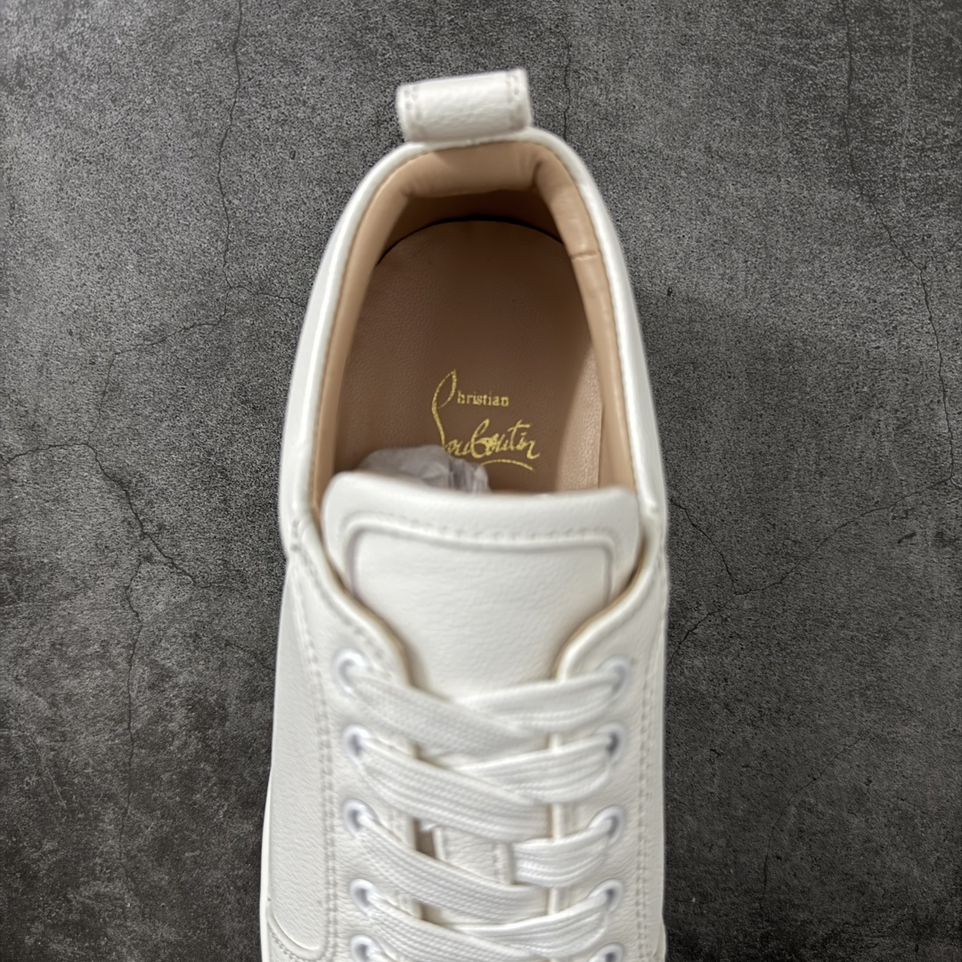 图片[8]-【莞产版本】法国品牌Christian Louboutin CL（路铂廷） 红底鞋 男鞋低帮红底鞋水钻系带运动休闲板鞋 高品质做工 细节完美 面料多材料拼接 镶嵌水钻不易掉钻 水钻装饰点缀 舒适圆头设计不挤脚 手工缝制线牢固不掉底 系带设计 内里二层猪皮 脚感舒适有质感 TPU鞋底 底厚约2.5cm 尺码：40-45-选品中心