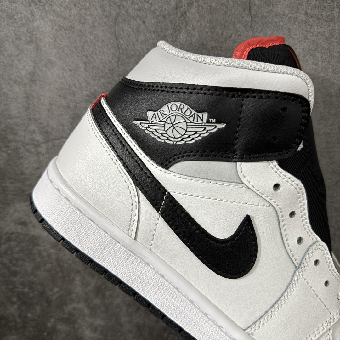 图片[7]-【DT纯原】Air Jordan AJ1 Mid 中帮 白黑DQ8426-109 终端优势供应 市面中低帮最具代表性版本没有之一 口碑大厂出品 品控大底版型不断改良更新 全套原纸板楦头开发 确保原汁原味 完美呈现版型 完美零毛边处理 原厂内置全掌气垫 价格定位良心 平台专用代工流水线出品 一眼公司既视感 拿到手的一瞬间就与众不同 碾压市面所有版本 全部原鞋开发 每一个配色都会采购原鞋确认细节 打破市面看图做货无好货之说 尺码：40-46 含半码-选品中心