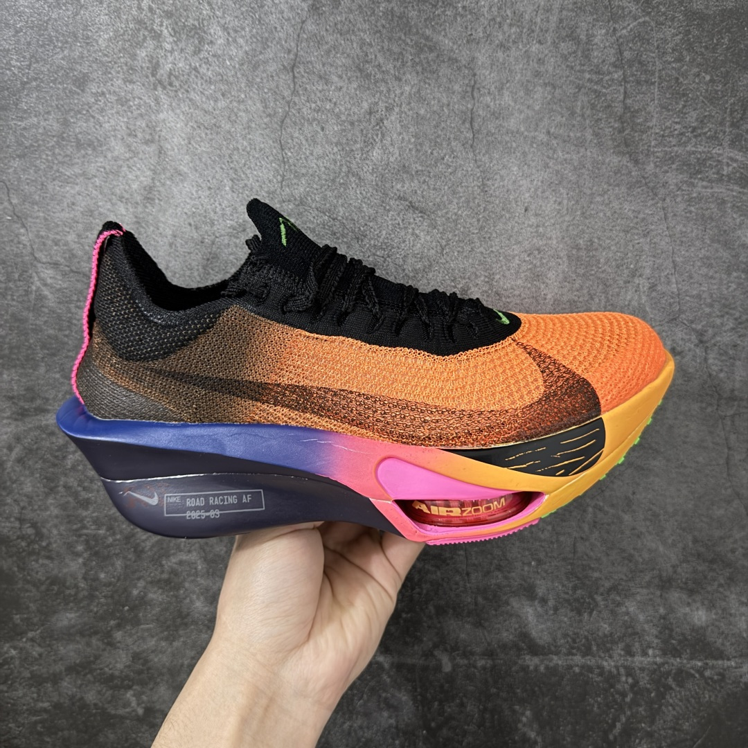 【碳科技纯原】Nk Zoom AlphaFly Next% 4 阿尔法飞行4代 2025年全新超级马拉松全掌碳板跑鞋IO9559-800  市场顶级版本 跑鞋第一梯队 专业跑鞋‼️ 原标原盒 全掌真碳版 真Zoom X气垫 配件齐 有配正确配套防尘布袋 真材实料 假一赔十‼️ 正确大底刷漆（鞋底部分黑色刷漆有裂纹） 鞋款搭载两个Airzoom缓震配置，全掌型碳纤维板，缔造出色推进感；中底ZoomX 泡绵从后跟延伸至鞋头，超强回弹性 💪🏻 空气动力学造型则依然保留。前掌采用镂空设计，让鞋底的碳板配置得以可视化 造型更具未来感。   尺码：36 36.5 37.5 38 38.5 39 40 40.5 41 42 42.5 43 44 44.5 45-选品中心