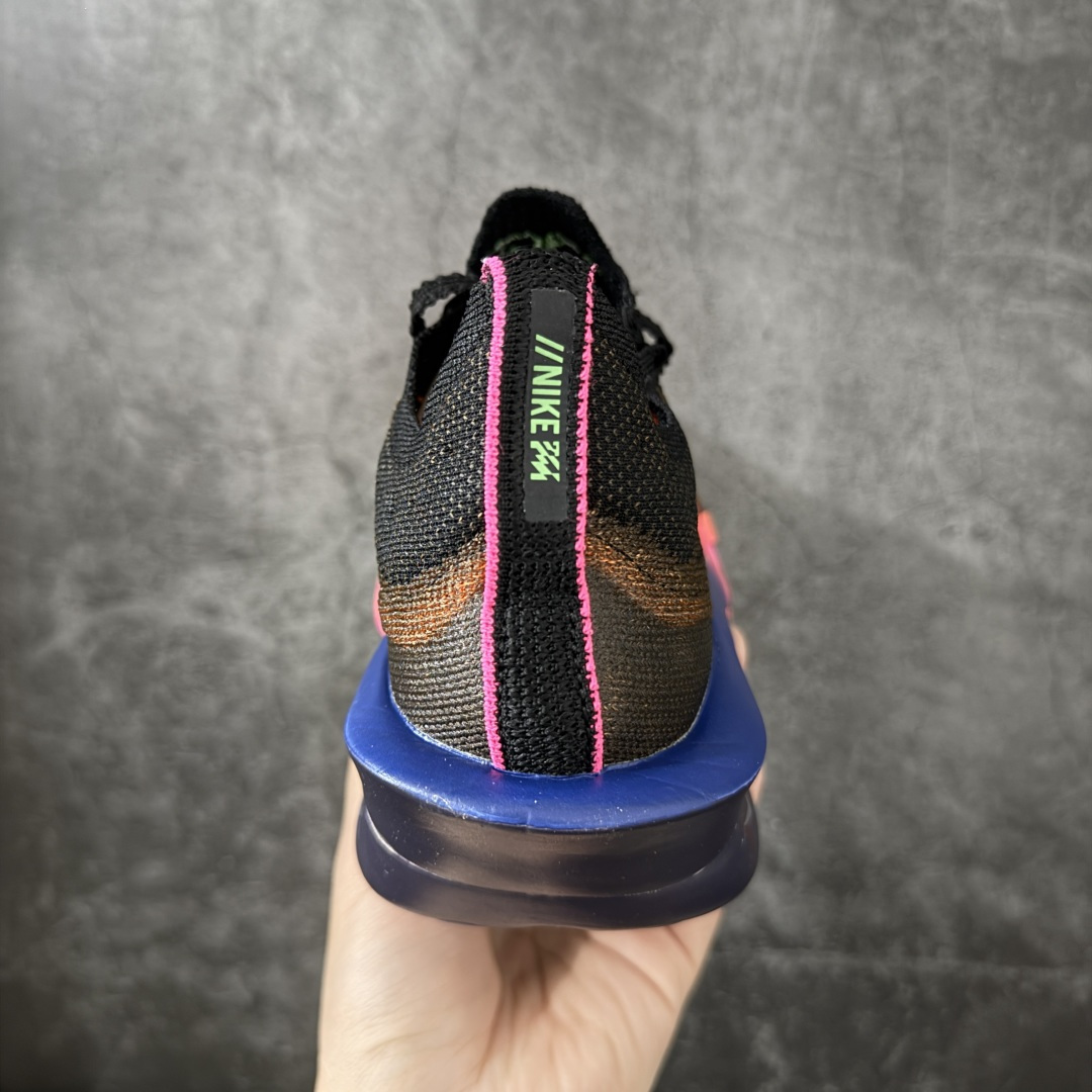 图片[4]-【碳科技纯原】Nk Zoom AlphaFly Next% 4 阿尔法飞行4代 2025年全新超级马拉松全掌碳板跑鞋IO9559-800  市场顶级版本 跑鞋第一梯队 专业跑鞋‼️ 原标原盒 全掌真碳版 真Zoom X气垫 配件齐 有配正确配套防尘布袋 真材实料 假一赔十‼️ 正确大底刷漆（鞋底部分黑色刷漆有裂纹） 鞋款搭载两个Airzoom缓震配置，全掌型碳纤维板，缔造出色推进感；中底ZoomX 泡绵从后跟延伸至鞋头，超强回弹性 💪🏻 空气动力学造型则依然保留。前掌采用镂空设计，让鞋底的碳板配置得以可视化 造型更具未来感。   尺码：36 36.5 37.5 38 38.5 39 40 40.5 41 42 42.5 43 44 44.5 45-选品中心