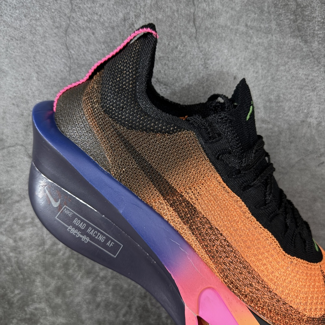 图片[7]-【碳科技纯原】Nk Zoom AlphaFly Next% 4 阿尔法飞行4代 2025年全新超级马拉松全掌碳板跑鞋IO9559-800  市场顶级版本 跑鞋第一梯队 专业跑鞋‼️ 原标原盒 全掌真碳版 真Zoom X气垫 配件齐 有配正确配套防尘布袋 真材实料 假一赔十‼️ 正确大底刷漆（鞋底部分黑色刷漆有裂纹） 鞋款搭载两个Airzoom缓震配置，全掌型碳纤维板，缔造出色推进感；中底ZoomX 泡绵从后跟延伸至鞋头，超强回弹性 💪🏻 空气动力学造型则依然保留。前掌采用镂空设计，让鞋底的碳板配置得以可视化 造型更具未来感。   尺码：36 36.5 37.5 38 38.5 39 40 40.5 41 42 42.5 43 44 44.5 45-选品中心