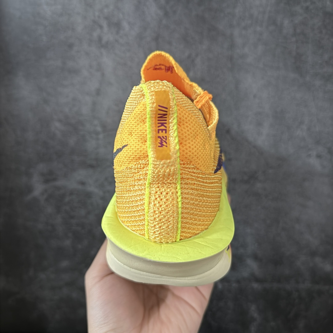 图片[4]-【碳科技纯原】Nk Zoom AlphaFly Next% 4 阿尔法飞行4代 2025年全新超级马拉松全掌碳板跑鞋 FD8315-800  市场顶级版本 跑鞋第一梯队 专业跑鞋‼️ 原标原盒 全掌真碳版 真Zoom X气垫 配件齐 有配正确配套防尘布袋 真材实料 假一赔十‼️ 正确大底刷漆（鞋底部分黑色刷漆有裂纹） 鞋款搭载两个Airzoom缓震配置，全掌型碳纤维板，缔造出色推进感；中底ZoomX 泡绵从后跟延伸至鞋头，超强回弹性 💪🏻 空气动力学造型则依然保留。前掌采用镂空设计，让鞋底的碳板配置得以可视化 造型更具未来感。   尺码：36 36.5 37.5 38 38.5 39 40 40.5 41 42 42.5 43 44 44.5 45-选品中心