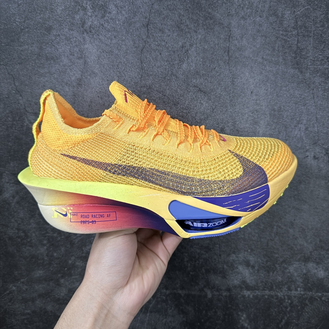 【碳科技纯原】Nk Zoom AlphaFly Next% 4 阿尔法飞行4代 2025年全新超级马拉松全掌碳板跑鞋 FD8315-800  市场顶级版本 跑鞋第一梯队 专业跑鞋‼️ 原标原盒 全掌真碳版 真Zoom X气垫 配件齐 有配正确配套防尘布袋 真材实料 假一赔十‼️ 正确大底刷漆（鞋底部分黑色刷漆有裂纹） 鞋款搭载两个Airzoom缓震配置，全掌型碳纤维板，缔造出色推进感；中底ZoomX 泡绵从后跟延伸至鞋头，超强回弹性 💪🏻 空气动力学造型则依然保留。前掌采用镂空设计，让鞋底的碳板配置得以可视化 造型更具未来感。   尺码：36 36.5 37.5 38 38.5 39 40 40.5 41 42 42.5 43 44 44.5 45-选品中心