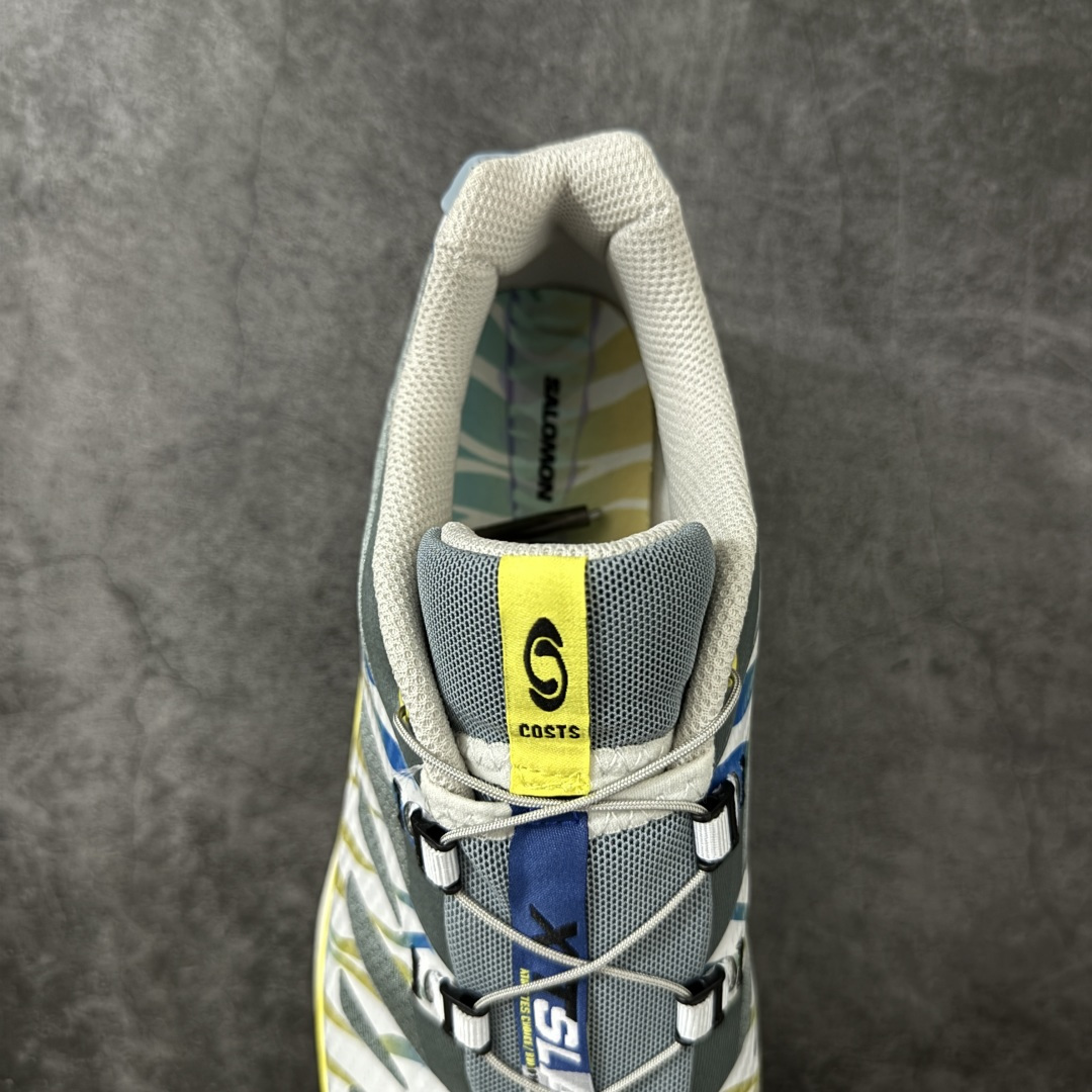图片[8]-【莞产原底面】Salomon XT-4 OG Costs 萨洛蒙系列低帮城市越野机能透气休闲运动鞋 492116 鞋舌处附有迷你网眼袋收纳鞋绳以及下方的多色 Logo 标签 接着搭载奶油色 ACS 技术中底以及金色 TPU 塑料部件提升鞋款耐用性 中底与鞋面之间饰有海蓝色条状细节有效增添鞋款层次 最后应用黑色 Contragrip Chevron 外底完成鞋款设计 这次配色颇为高调 两款配色均以绚丽的渐变设计呈现 一款以粉紫渐变主打 另一款以黄绿渐变呈现 视觉效果相当吸睛 鞋面的使用玻璃纤维覆盖物加固 并通过细绳扣系带系统进行锁定 Salomon 的品牌logo 出现在脚后跟和前掌部位 中底虽然偏薄 但非常耐用 与模压塑料ACS 框架以及致密AC2 Muscle 鞋底单元结合 能够提供出色的支撑力和缓冲性 尺码：36 36.5 37.5 38 38.5 39 40 40.5 41 42 42.5 43 44 44.5 45-选品中心