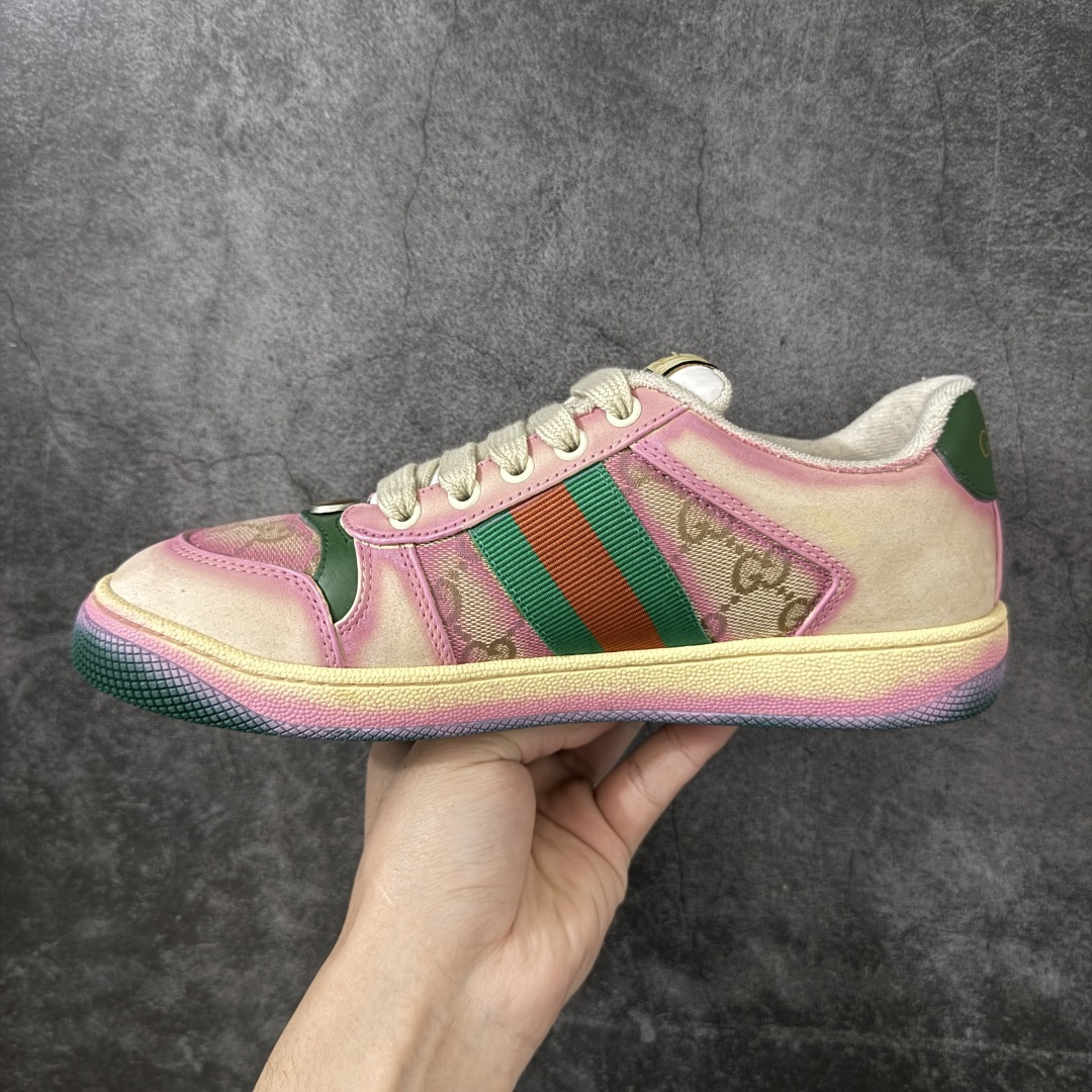 图片[2]-【莞产礼盒版】Gucci 脏脏鞋 小脏鞋 顶级工厂品质，专柜一比一无可挑剔，穿上脚舒适度燃到爆表 复古做旧元素，鞋舌水洗复古标，金属双Glogo相识度99%，满面的Gucci元素；毛巾布内里，牛皮垫脚加3mm的乳胶比真皮的鞋子舒服多了， 环保TPU耐磨大底，柔软有弹性。 鞋舌内侧采用进口松紧带，拉力超级棒又不会勒脚 我是无原版不开发，只有拿到原版做出来的鞋子才能不差毫厘，秒杀市面版本，每一针一线都是非常紧实饱满。调试的过程是最花心思的修修改改不下百遍才调整到完美的状态让各种脚型都穿的舒适 尺码：35 36 37 38 39 40-选品中心