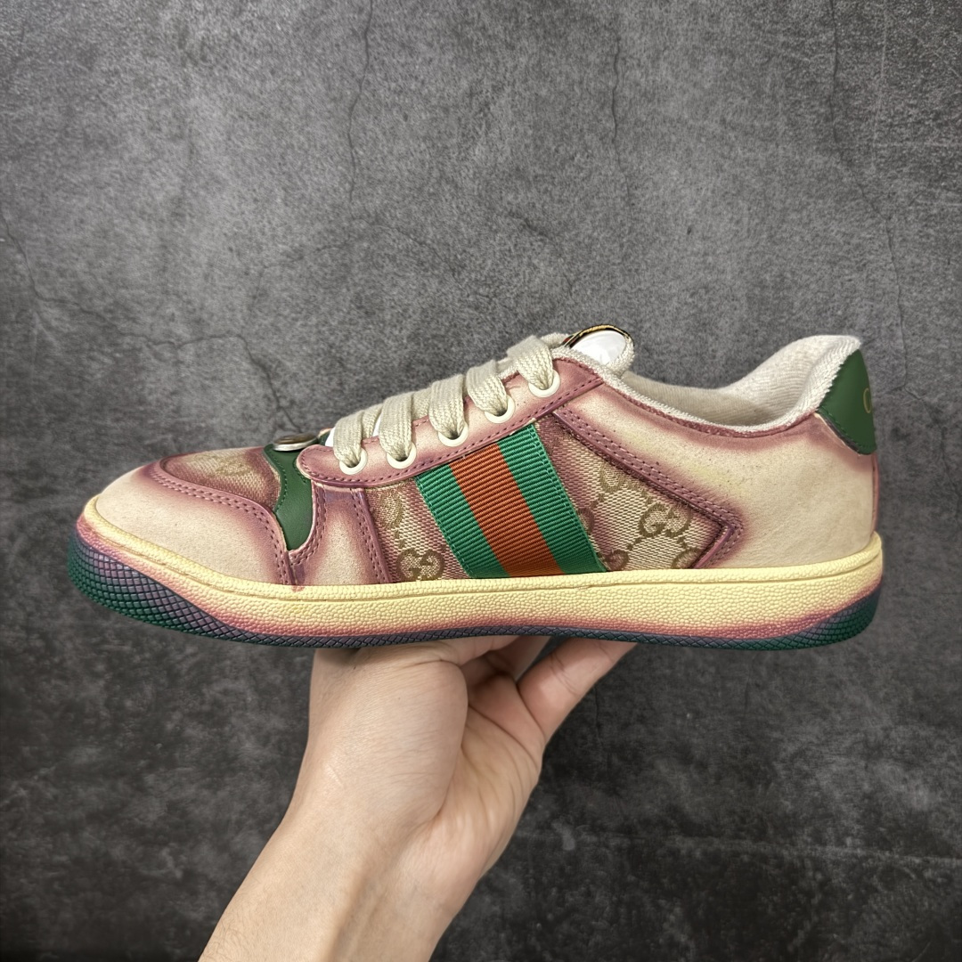 图片[2]-【莞产礼盒版】Gucci 脏脏鞋 小脏鞋 顶级工厂品质，专柜一比一无可挑剔，穿上脚舒适度燃到爆表 复古做旧元素，鞋舌水洗复古标，金属双Glogo相识度99%，满面的Gucci元素；毛巾布内里，牛皮垫脚加3mm的乳胶比真皮的鞋子舒服多了， 环保TPU耐磨大底，柔软有弹性。 鞋舌内侧采用进口松紧带，拉力超级棒又不会勒脚 我是无原版不开发，只有拿到原版做出来的鞋子才能不差毫厘，秒杀市面版本，每一针一线都是非常紧实饱满。调试的过程是最花心思的修修改改不下百遍才调整到完美的状态让各种脚型都穿的舒适 尺码：35 36 37 38 39 40-莆田鞋