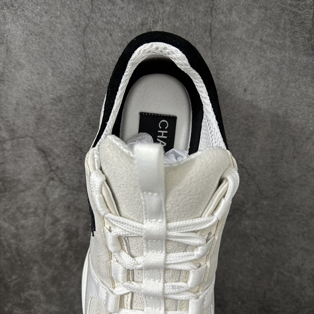 图片[8]-【渠道纯原礼盒】CHANEL 香奈儿26s早春系列休闲运动鞋 顶级礼盒版本 一比一复刻版本 目前6个色陆续更新 鞋面采用牛反绒➕牛皮 内里采用 透气网面鞋底采用 𝐓𝐏𝐔组合双色底‼️ 这款老爹鞋：永远不会过期，低调奢华有质感，软弹脚感久穿不累，年轻时尚氛围感拉满 春天出街吸睛神器四款都是舒适度与颜值双在线的宝藏鞋型，通勤/出街/运动都能打，时髦精闭眼入不踩雷！ 尺码：35 36 37 38 39 40-选品中心
