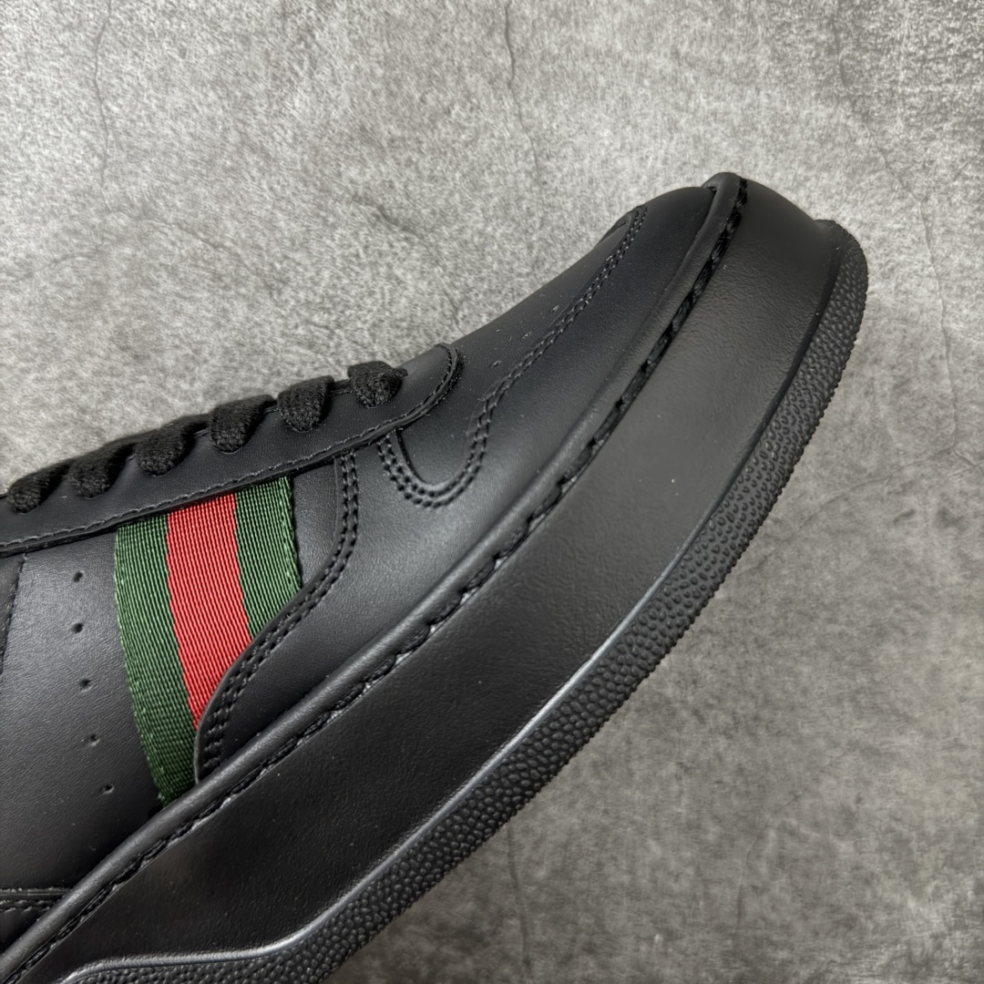 图片[6]-【莞产礼盒】Gucci Chunky 厚底休闲鞋 饼干鞋 型格与奢华的碰撞 当经典红绿织带邂逅质感皮革，每一双都演绎出别样风格。黑白撞色的酷飒、纯白款的简约、金白的吸睛、银白的摩登，还有全黑的低调奢华，厚底设计更添潮流感，无论是日常出街还是精致穿搭，都能让你在时尚圈轻松站稳C位，尽显Gucci式的优雅与个性。 面料：原板牛皮 垫脚：原板双G垫 大底：IP发泡 鞋舌尺码：空压原码 包装：精品全套礼盒包装 备注：所有细节均有原板对比 配码： 35-45-选品中心