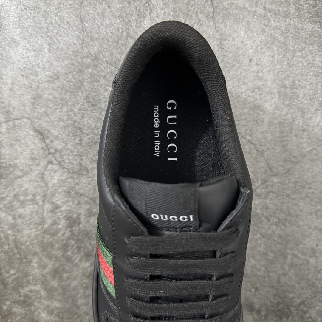 图片[8]-【莞产礼盒】Gucci Chunky 厚底休闲鞋 饼干鞋 型格与奢华的碰撞 当经典红绿织带邂逅质感皮革，每一双都演绎出别样风格。黑白撞色的酷飒、纯白款的简约、金白的吸睛、银白的摩登，还有全黑的低调奢华，厚底设计更添潮流感，无论是日常出街还是精致穿搭，都能让你在时尚圈轻松站稳C位，尽显Gucci式的优雅与个性。 面料：原板牛皮 垫脚：原板双G垫 大底：IP发泡 鞋舌尺码：空压原码 包装：精品全套礼盒包装 备注：所有细节均有原板对比 配码： 35-45-选品中心